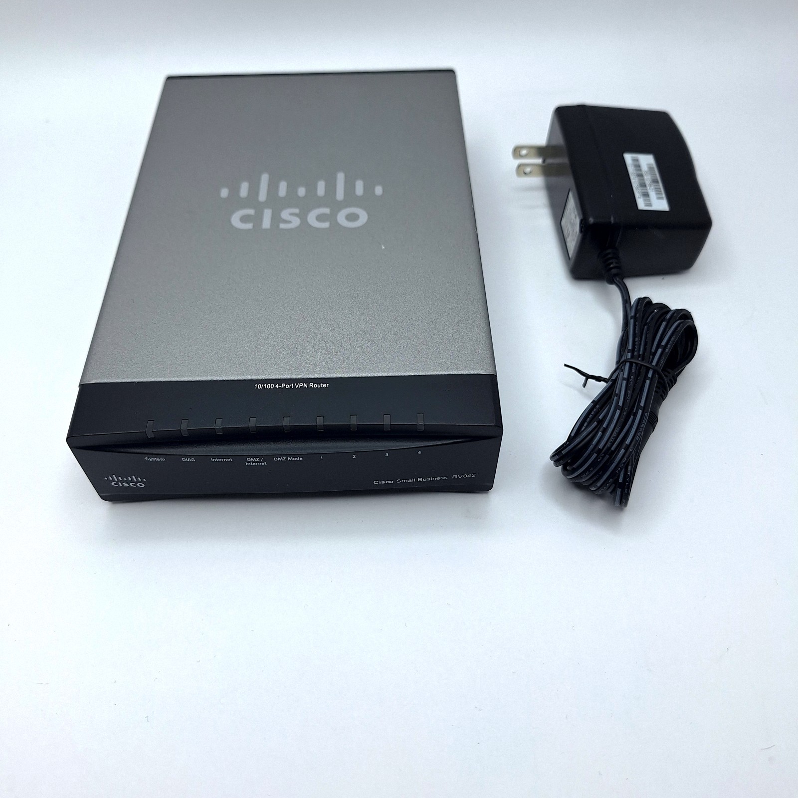 Cisco Small Business RV042 10/100 4-Port VPN Router