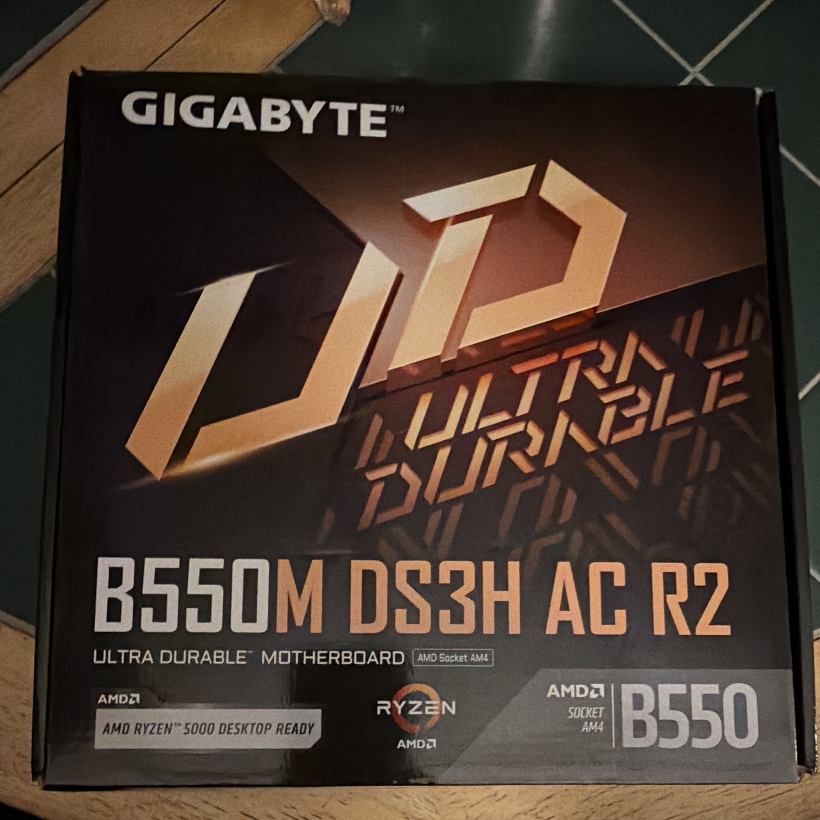 GIGABYTE B550M DS3H AC R2 AMD AM4 MicroATX DDR4 4-Slot Gaming Mobo