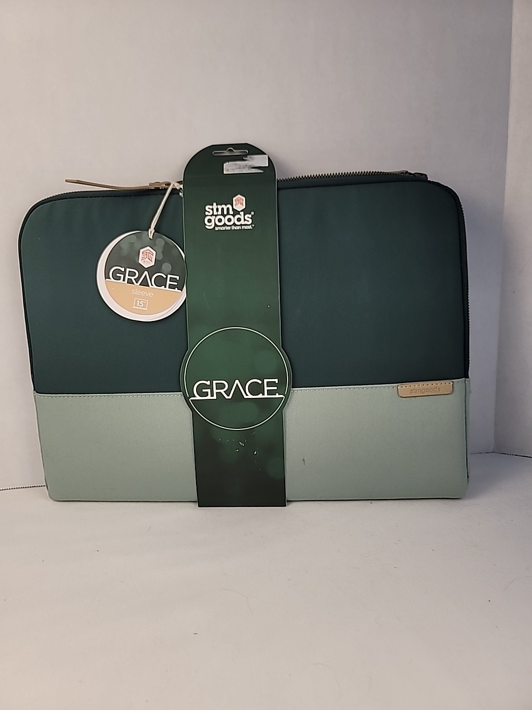 STM Goods Grace 15” Laptop Sleeve Hunter Green NEW Slim Stylish Protective Case
