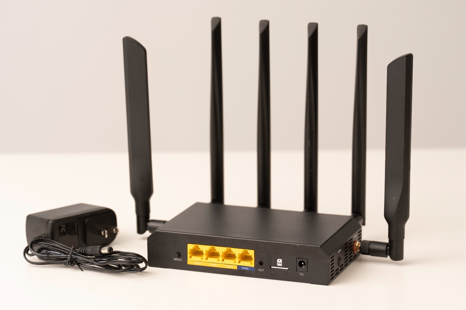 PRONTO NETWORKS PC61 4G/5G LTE BUSINESS ROUTER GATEWAY WIFI W/ ADAPTER BUNDLE