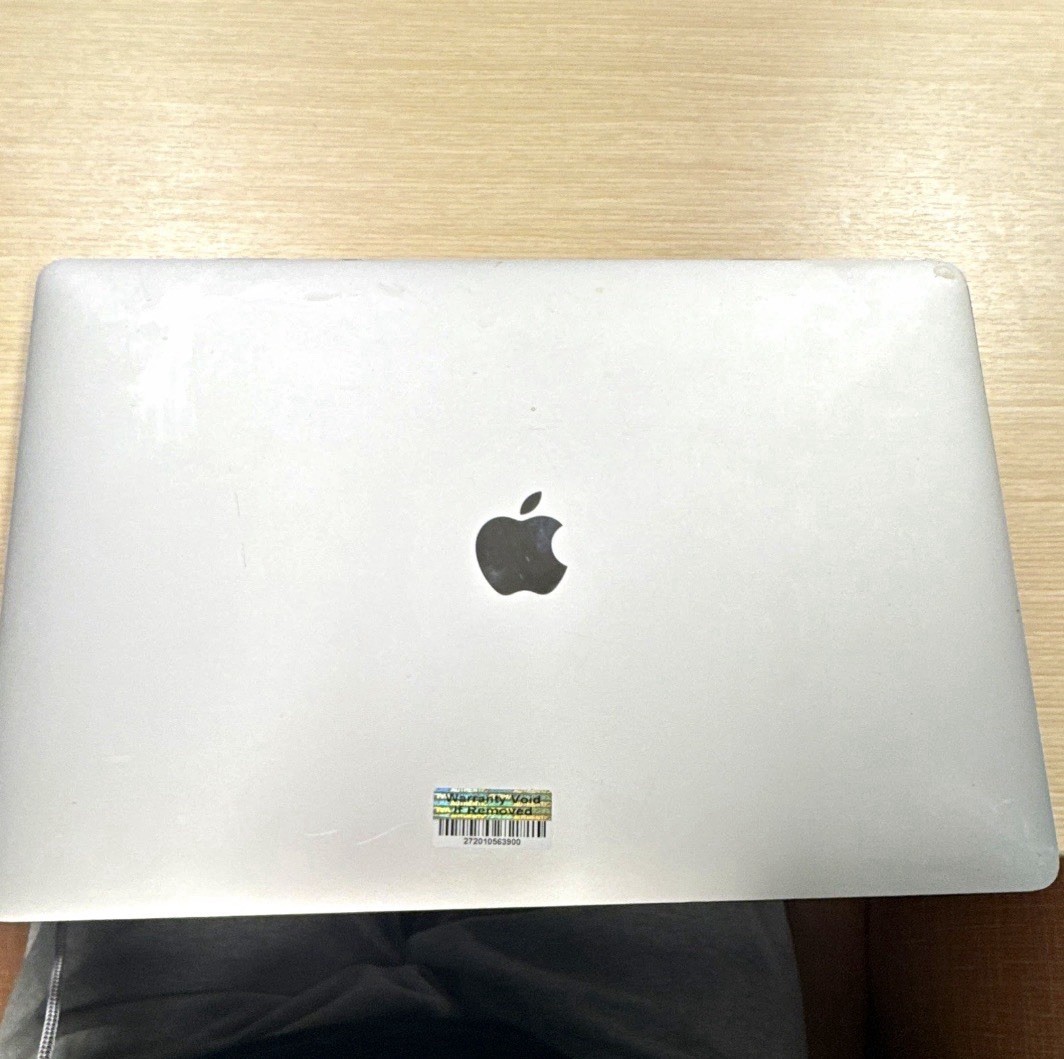 2019 Apple MacBook Pro 15” i9 2.3GHz 16GB RAM 512GB SSD Space Gray 
