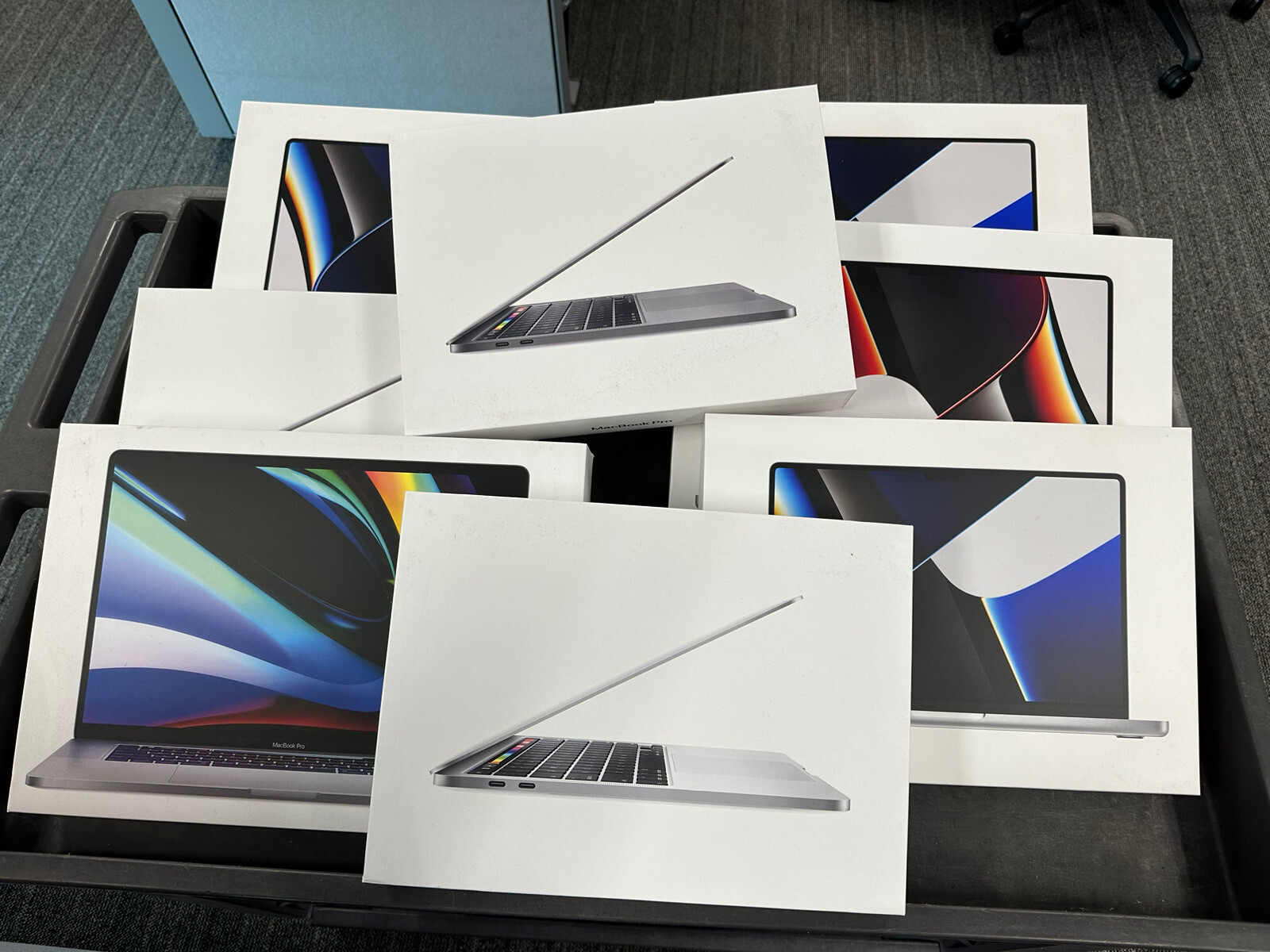 empty box only apple MacBook Pro