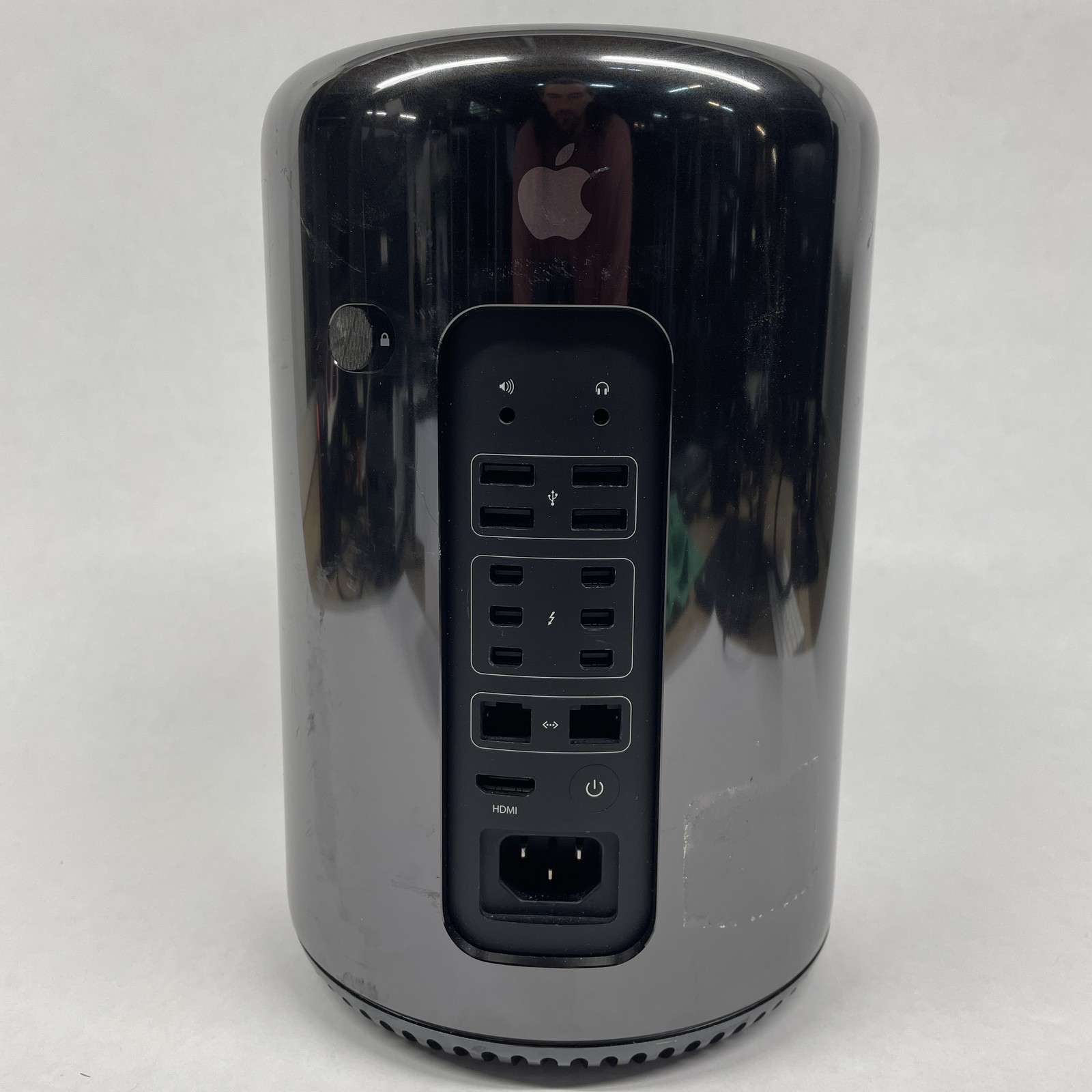 Apple Mac Pro (2013) MacPro6,1 E5-1680v2 32GB RAM 2TB No OS (1138868)