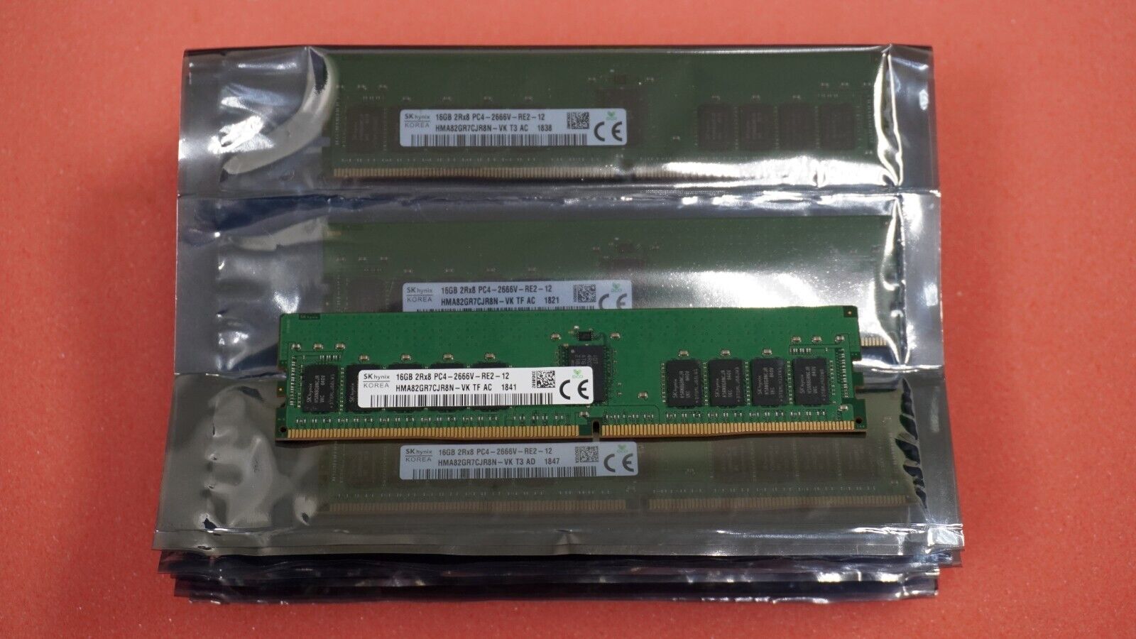 1 x 16GB SK Hynix PC4-2666V DDR4 ECC REG Server Memory HMA82GR7CJR8N-VK (SK1