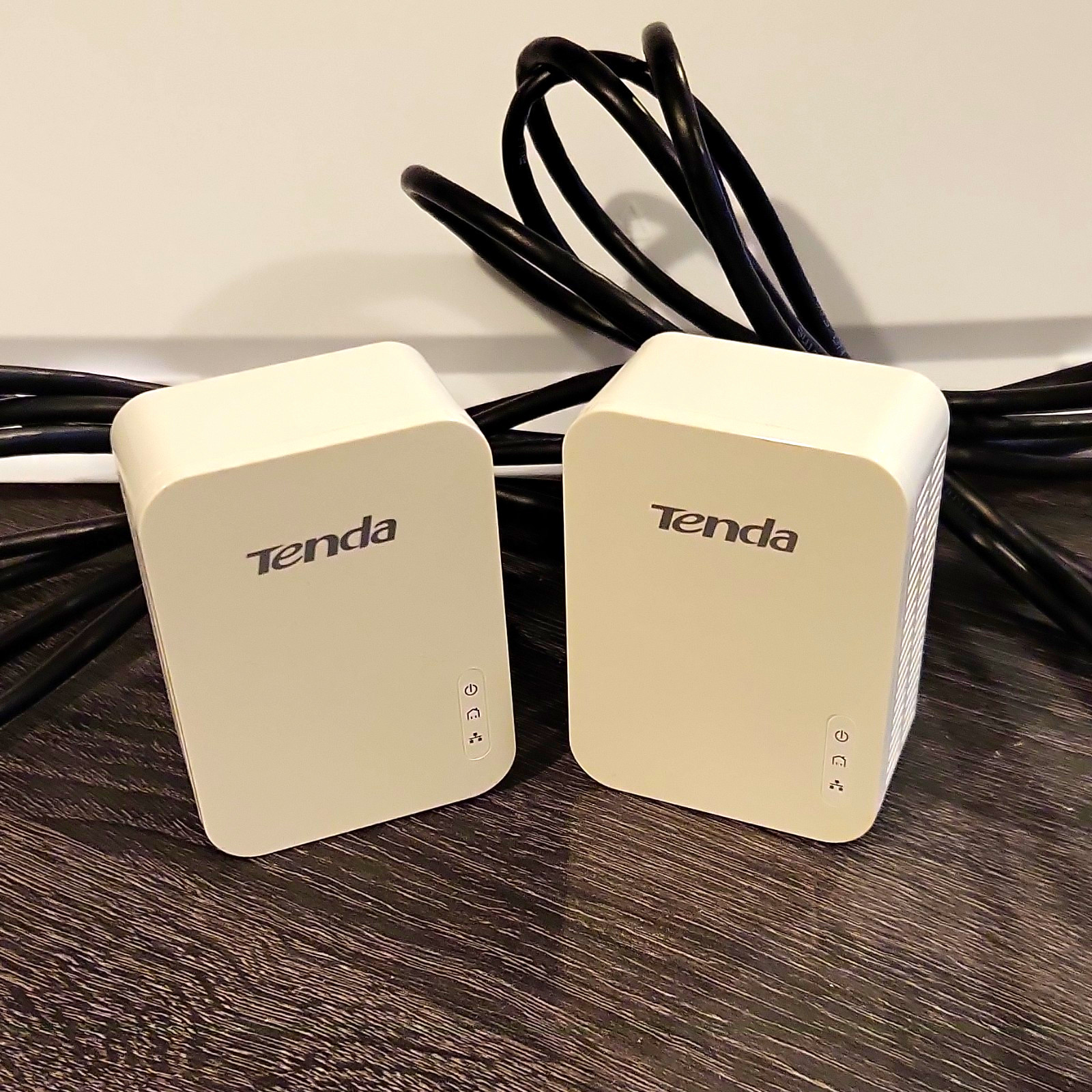 Tenda P9 AV1000 Powerline Adapter Kit 2-Pack Gigabit Ethernet White