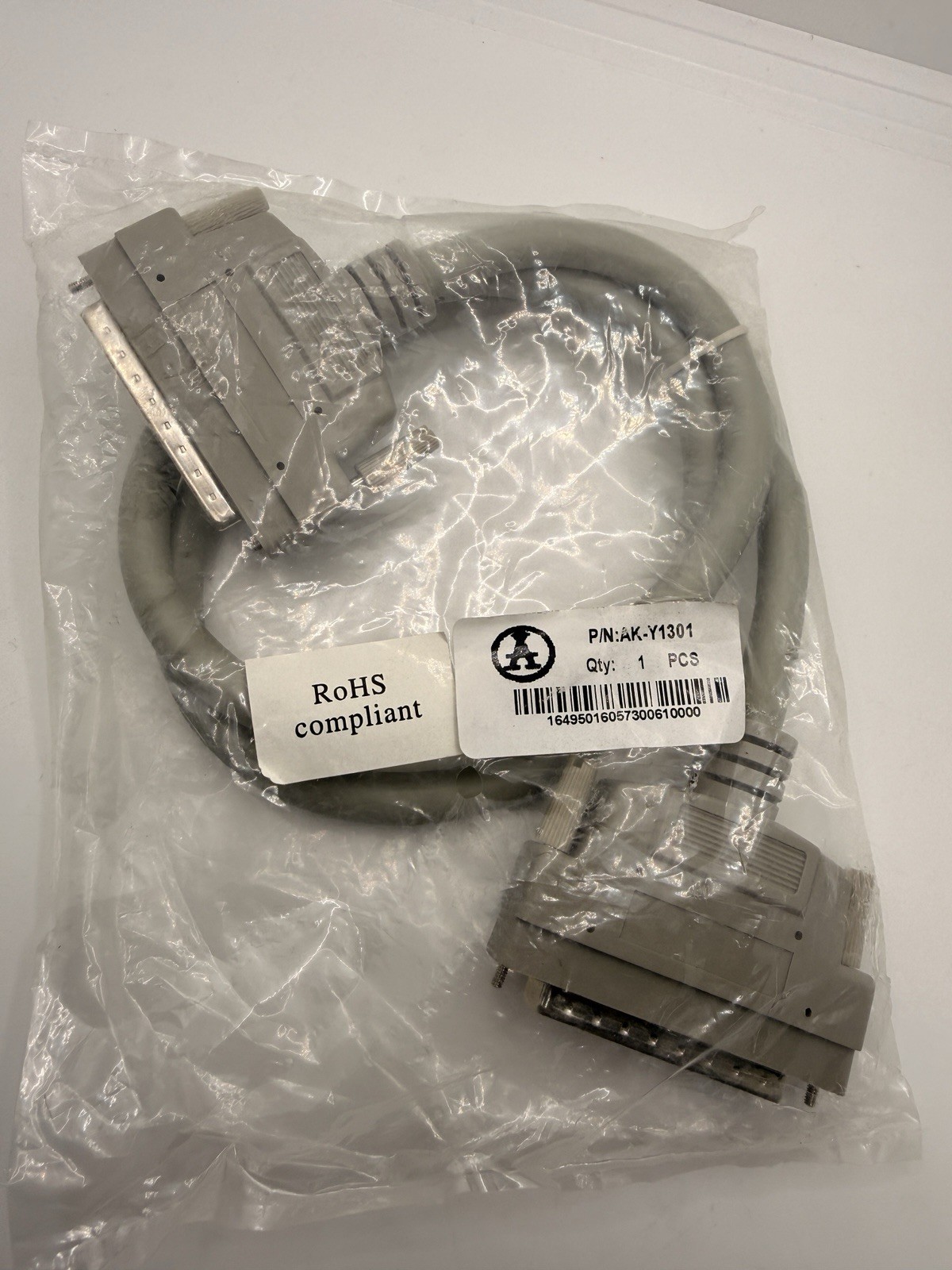 Assmann AK-Y1301 SCSI III Cable HPDB68 Male to Male 68-Pin Shielded 3ft NEW