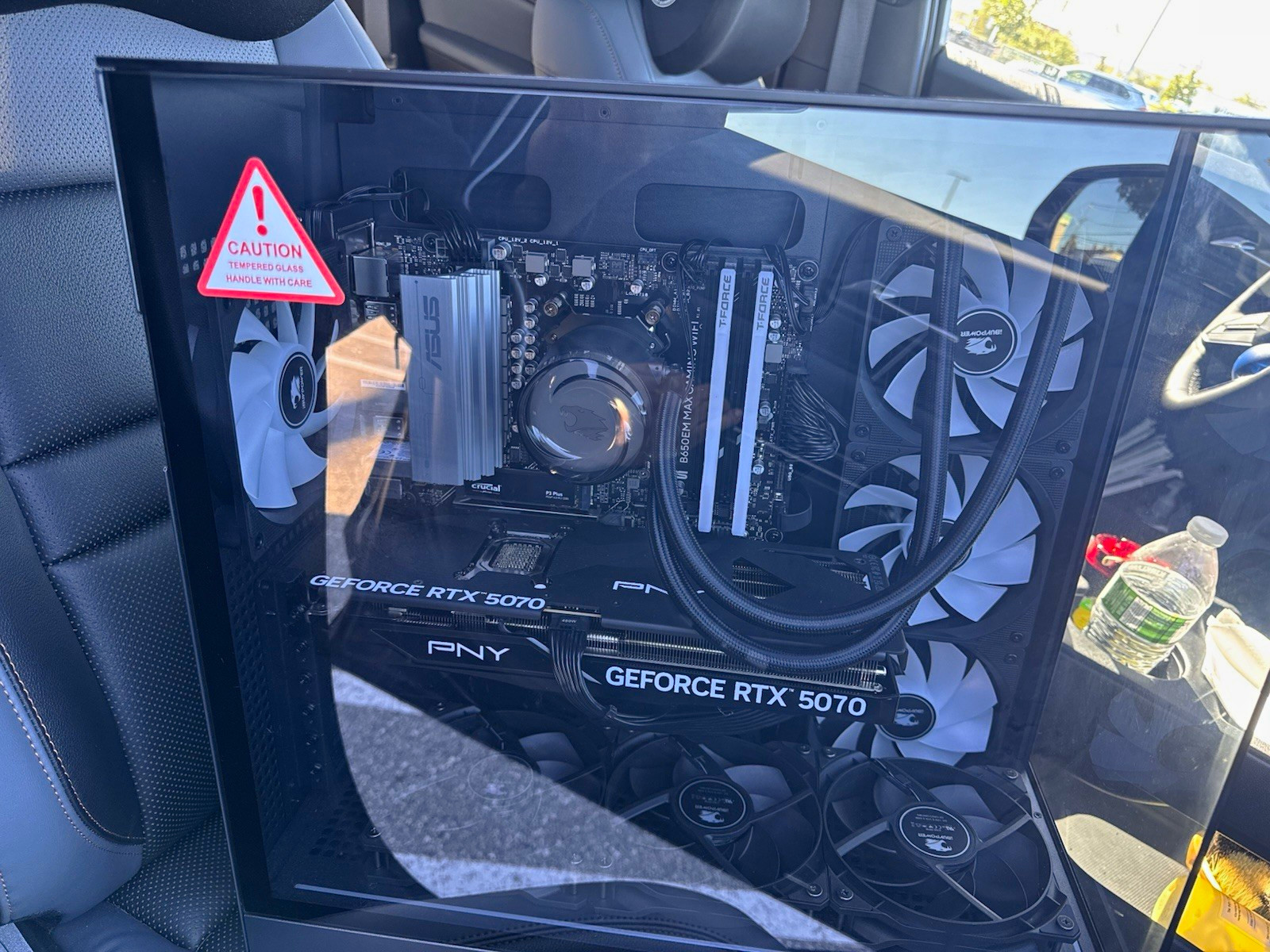 iBUYPOWER i-Series Gaming Tower ASUS B650M MAX RTX 5070 Liquid Cool Black