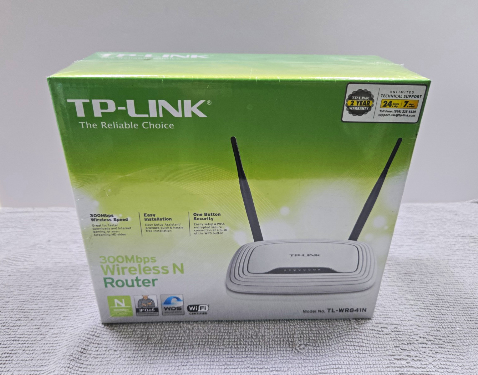 TP-LINK TL-WR841N 300Mbps Wireless N Router 4-Port WPS White 10/100