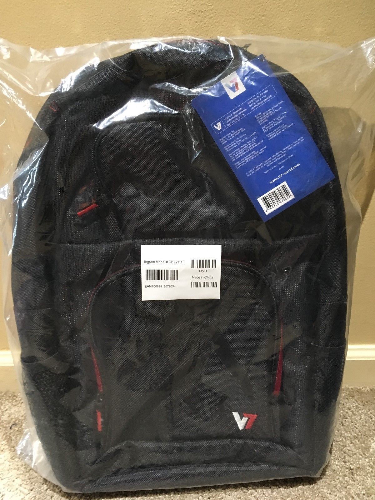 v7 vantage backpack laptop carrying case red & black cbv21rt