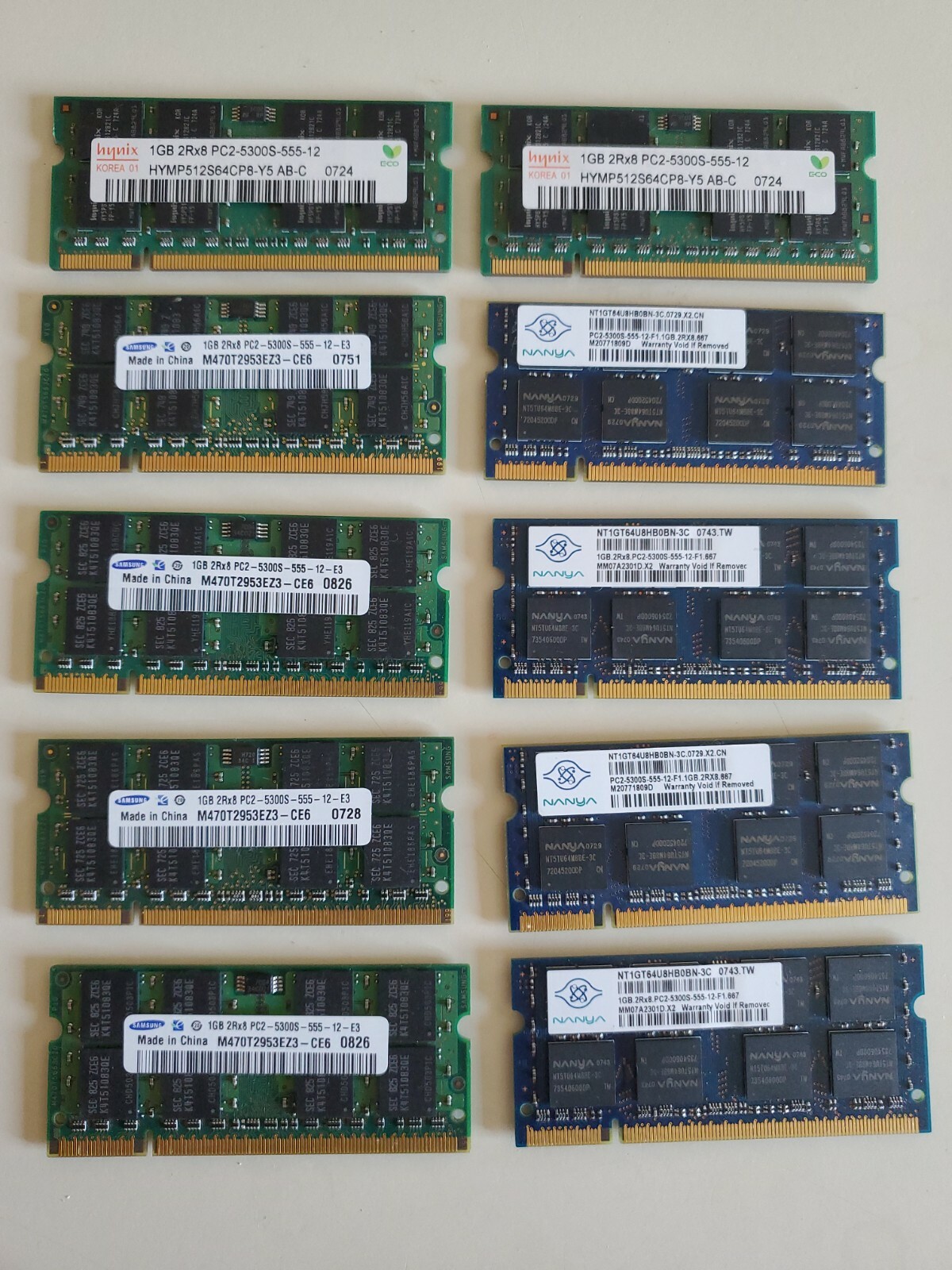 1 GB HYNIX - SAMSUNG - NANYA Pc2-5300s Memory Laptop Rams 200-Pin SODIMM each