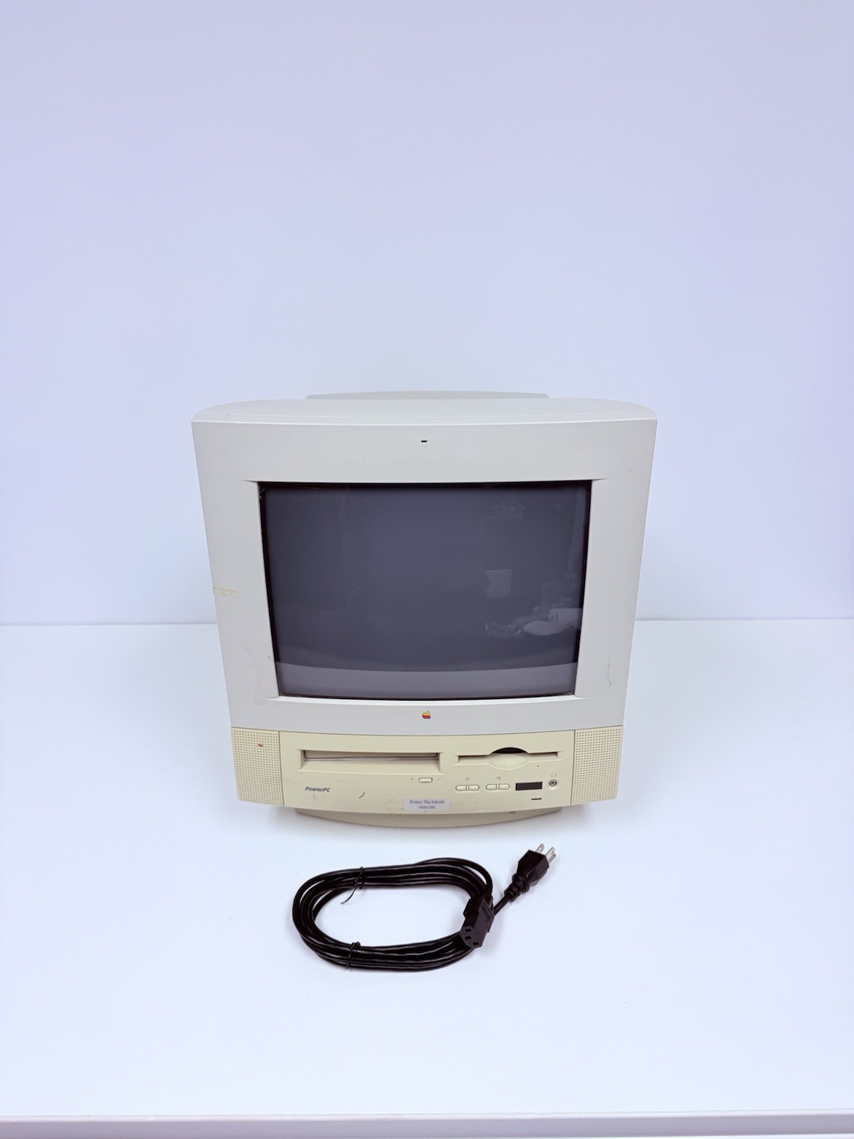 Apple Power Macintosh 5400/180 180MHz PowerPC M3046 Mac OS 8 1.5GB HDD 32MB RAM