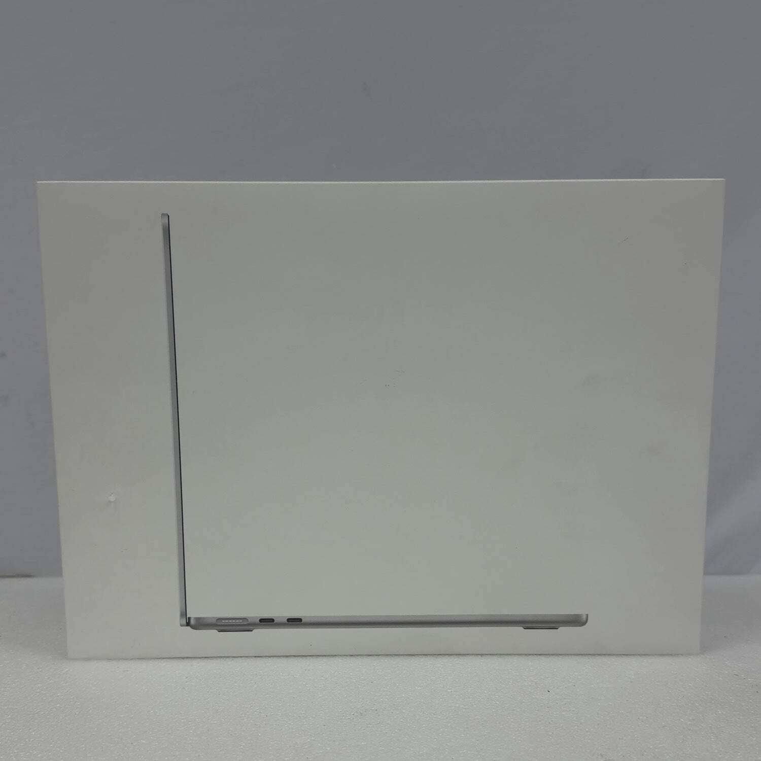New 2025 Apple MacBook Air 13.6" M4 8C GPU 4.5GHz 16GB RAM 256GB SSD MW0W3LL/A