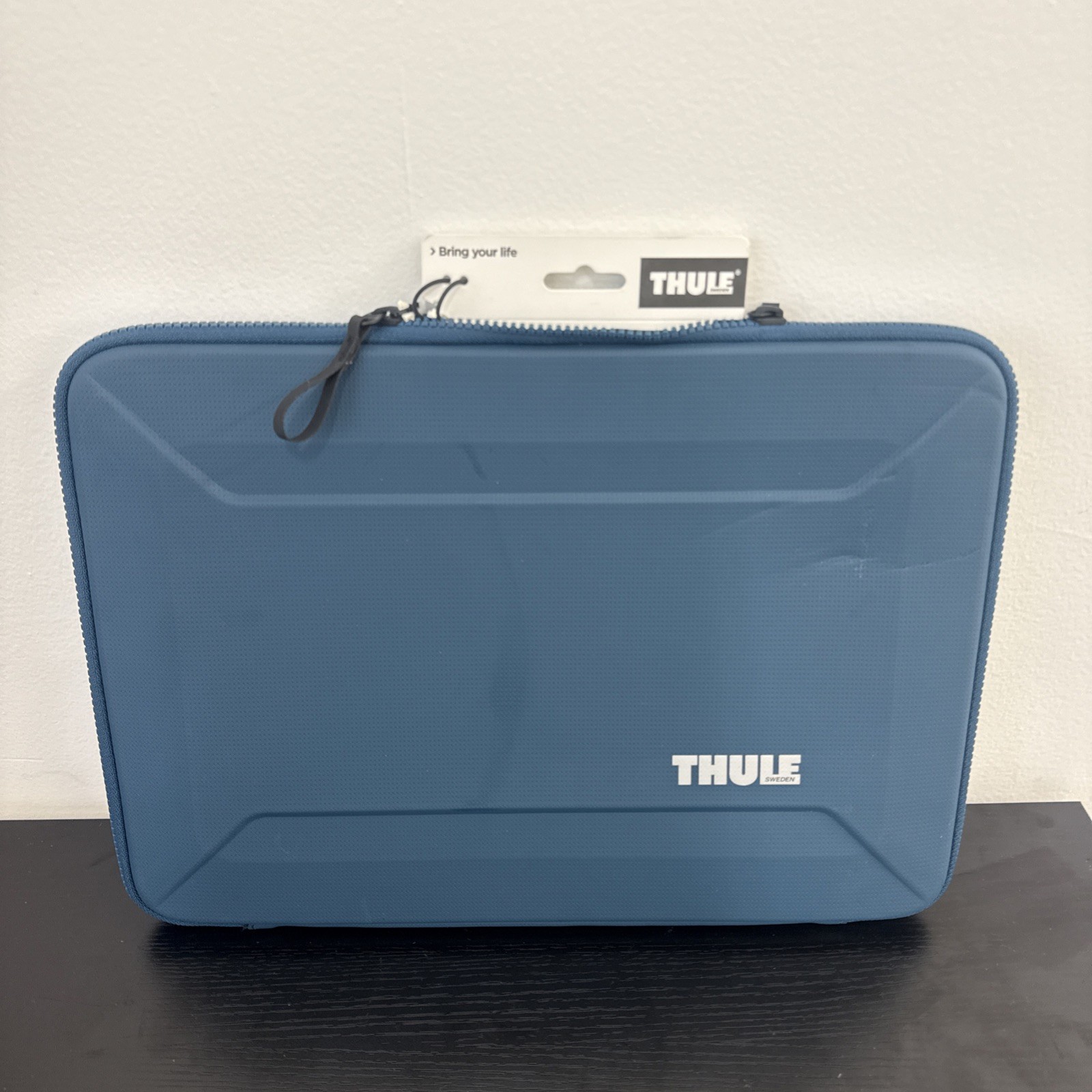 Thule Gauntlet Sleeve for 16''  Laptop 3204524 Blue Open Box