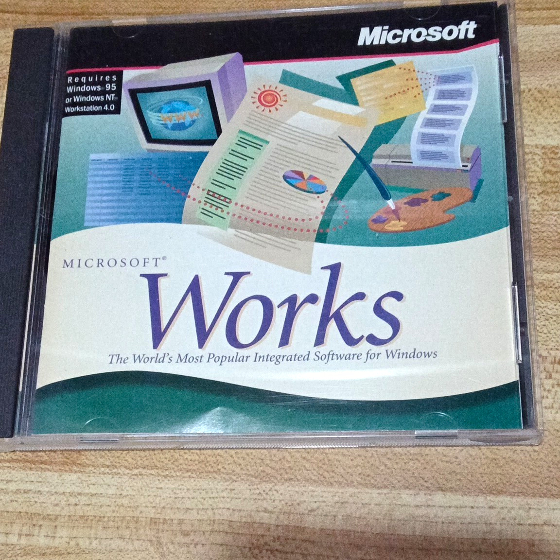 Microsoft Works 4.5 Office Suite CD-ROM For Windows 95/NT Workstation 4.0