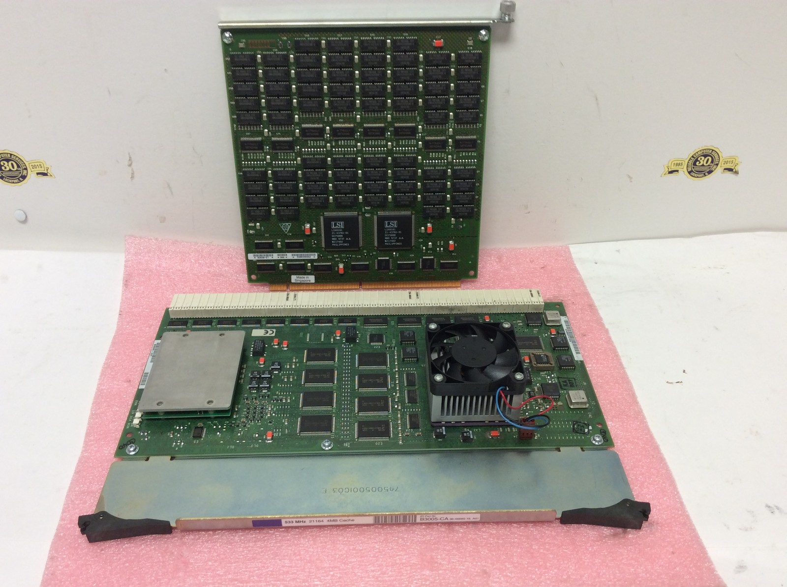 DEC Digital Alphaserver 4100 B3005-CA 533MHz CPU / FAN & B3030-ET 256MB memory