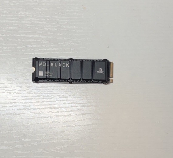 WD SN850P 2TB Black Internal M.2 NVMe SSD for PC/PS5 with Heatsink
