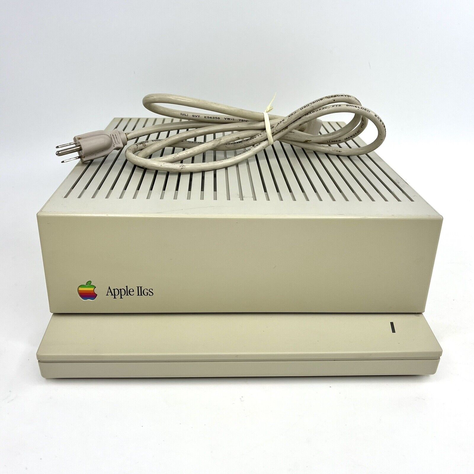 Vtg Apple IIGS Computer Only A2S6000 - Tested - Read