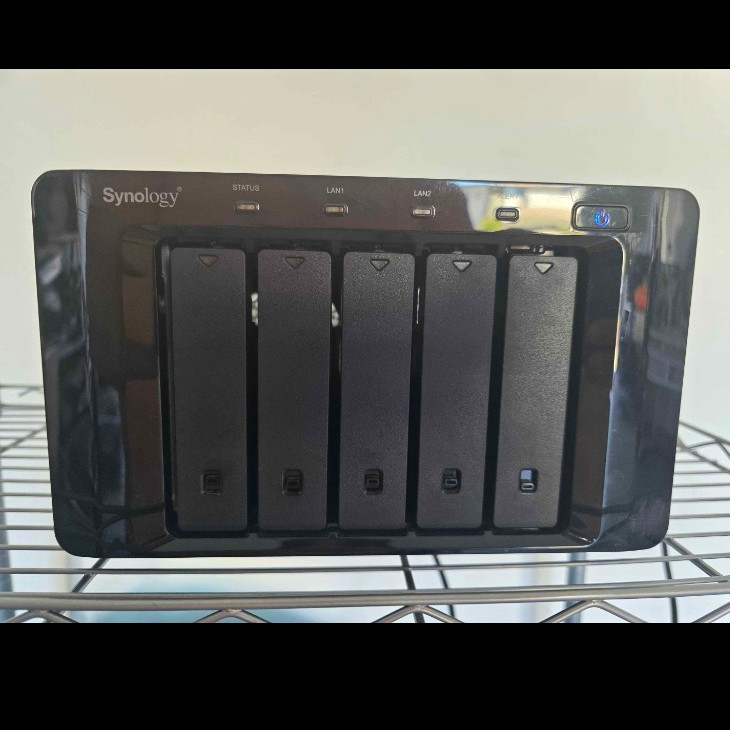 Synology DiskStation DS1512+ 5-Bay NAS Server - Diskless (No HDDs) Tested