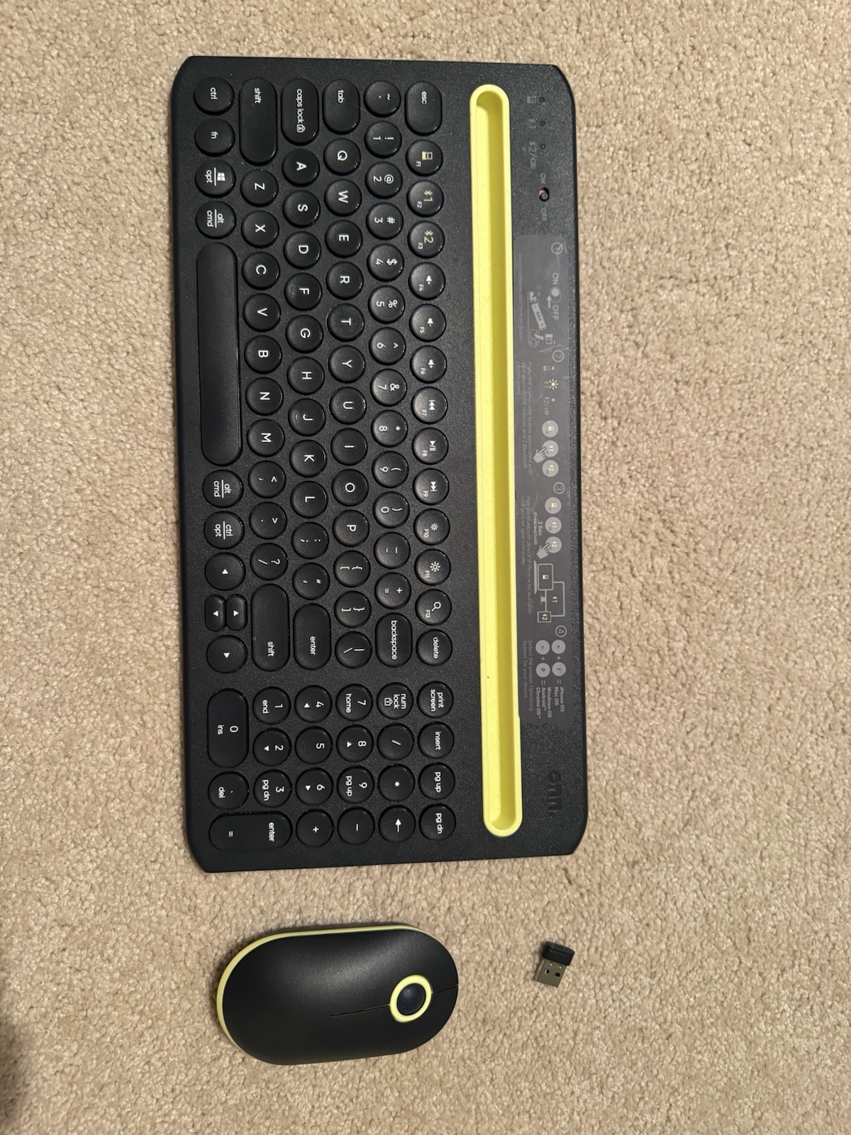 Surf onn Multi Device Bluetooth Compatible Wireless Keyboard Mouse Combination 