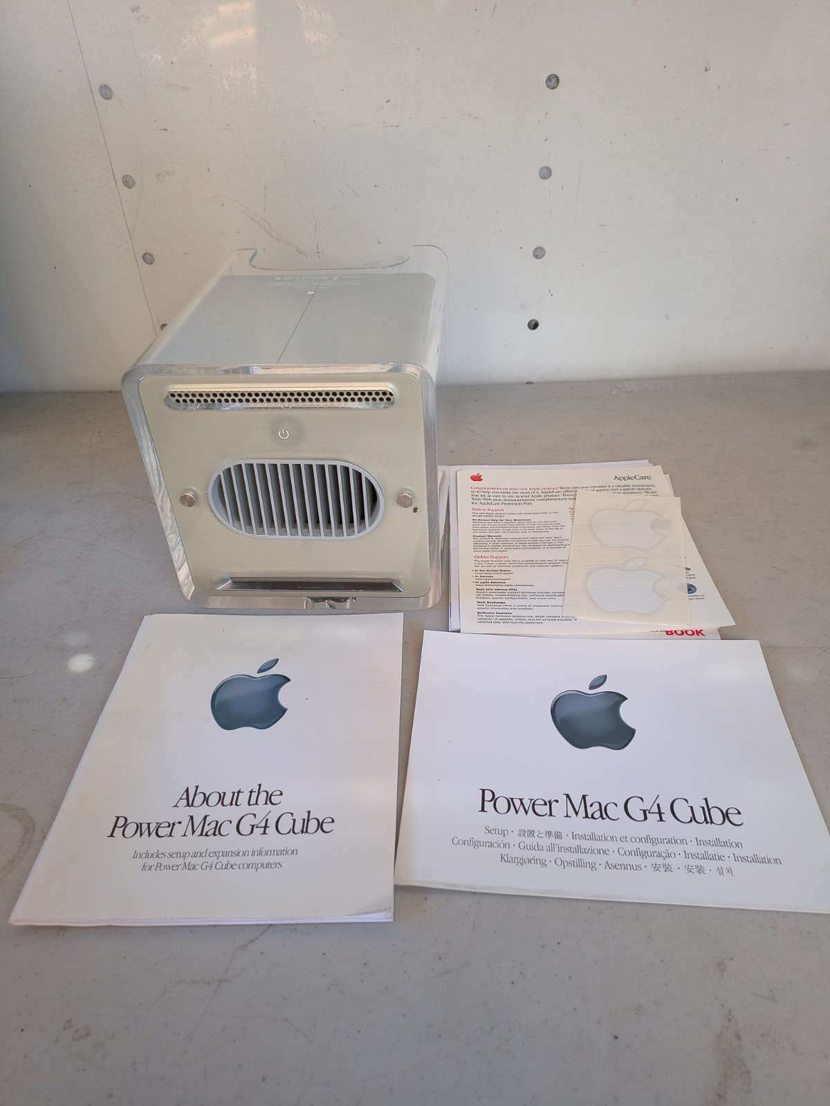 Apple Power Mac G4 Cube M7886 For Parts Or Repair - UNTESTED
