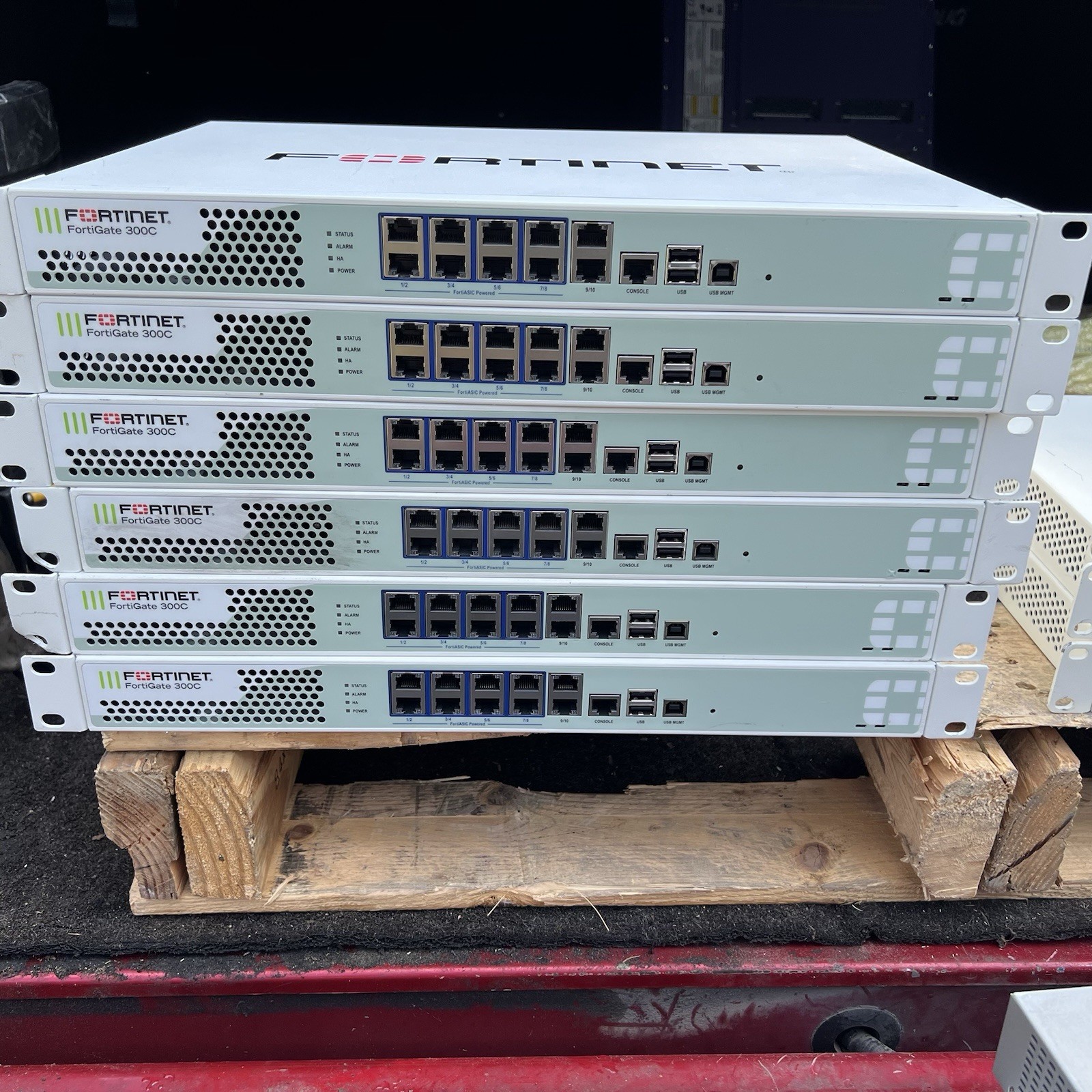 Fortinet FortiGate 300C FG-300C Network Security / Firewall