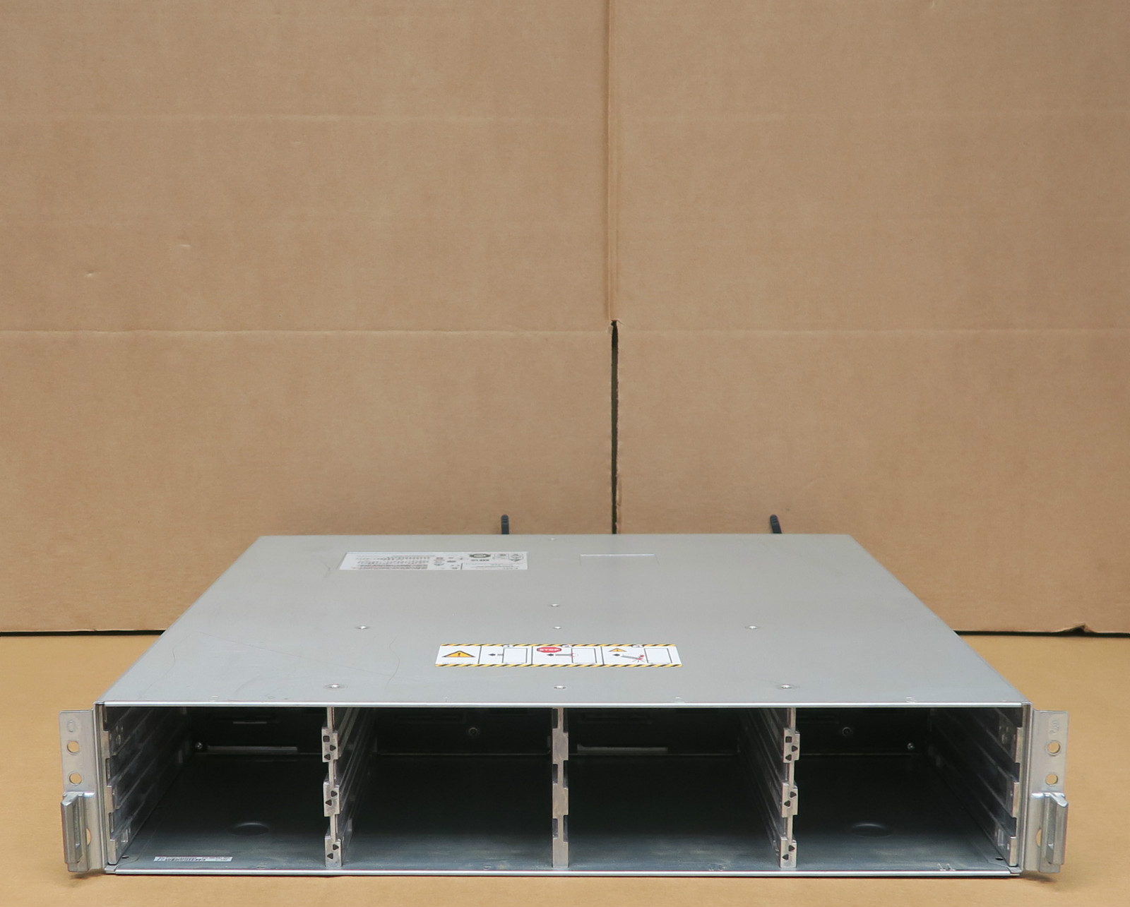 EMC VNXe3100 12 Bay SAS Disk Expansion Rackmount V2-DAE-12 2x Link Control Card
