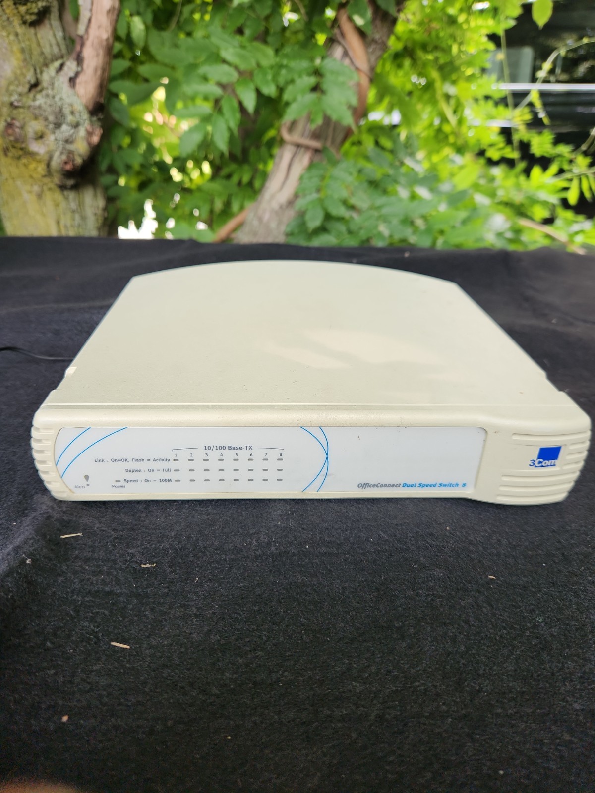3Com OfficeConnect Dual Speed Switch 8 Network Switch 8 Ports