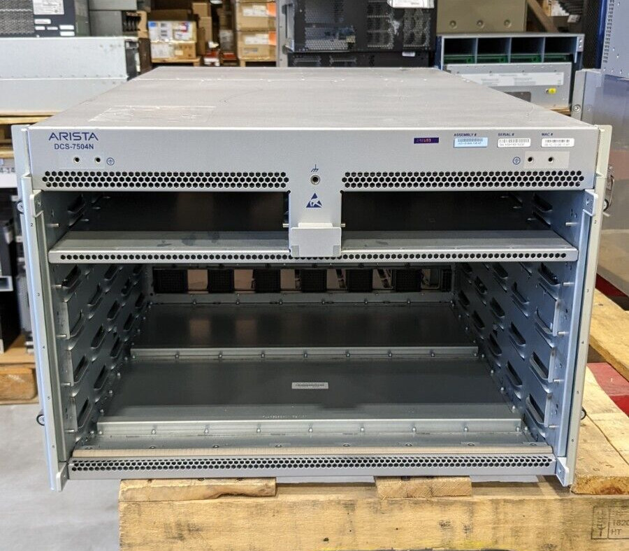 Arista DCS-7504N-CH 2 SUP-2 4 LC 6 FAB Slots 7500R 7504R Chassis Only