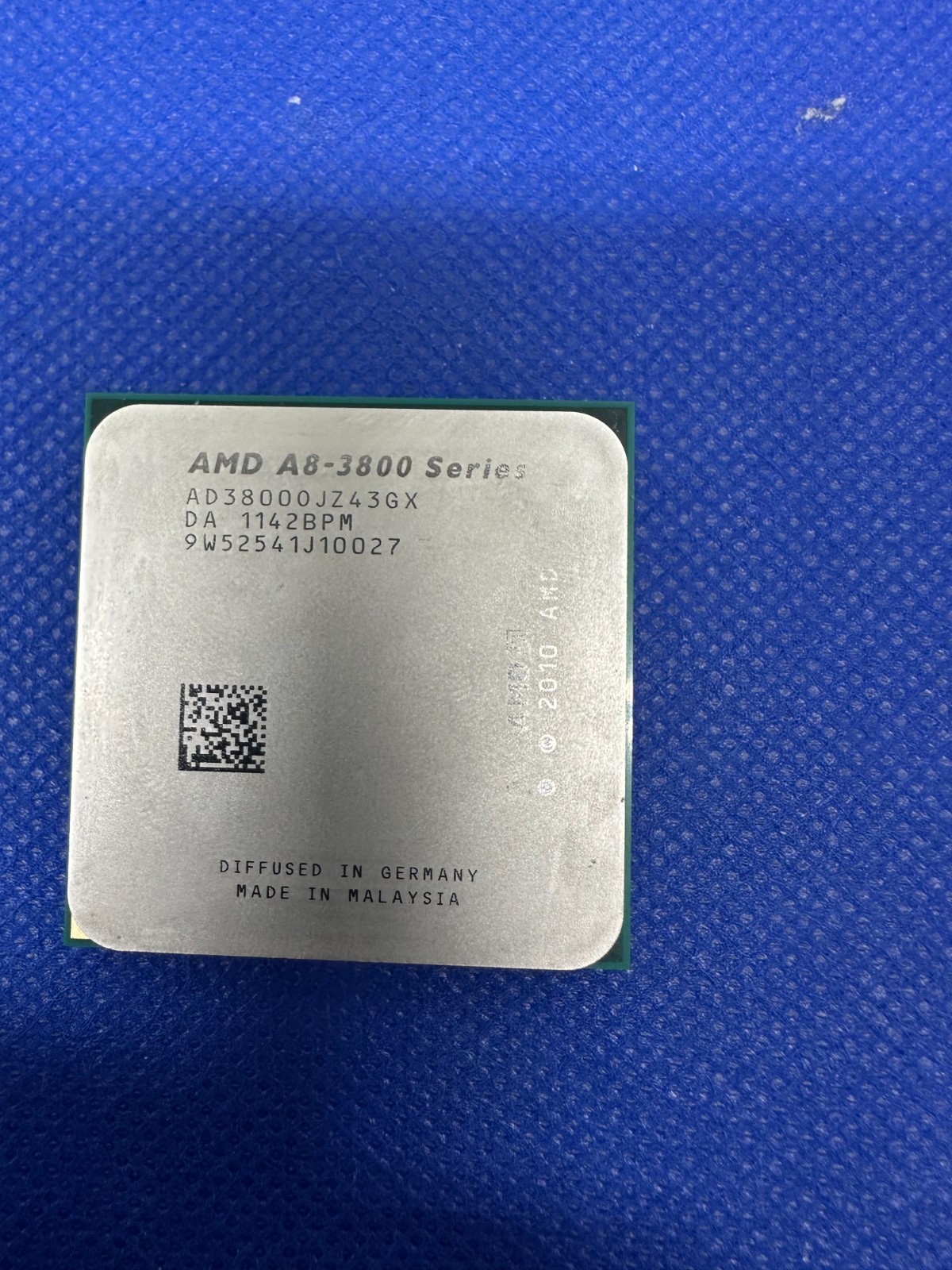 AMD A8-3800 APU 2.4GHz Quad-Core Socket FM1 CPU AD38000JZ43GX