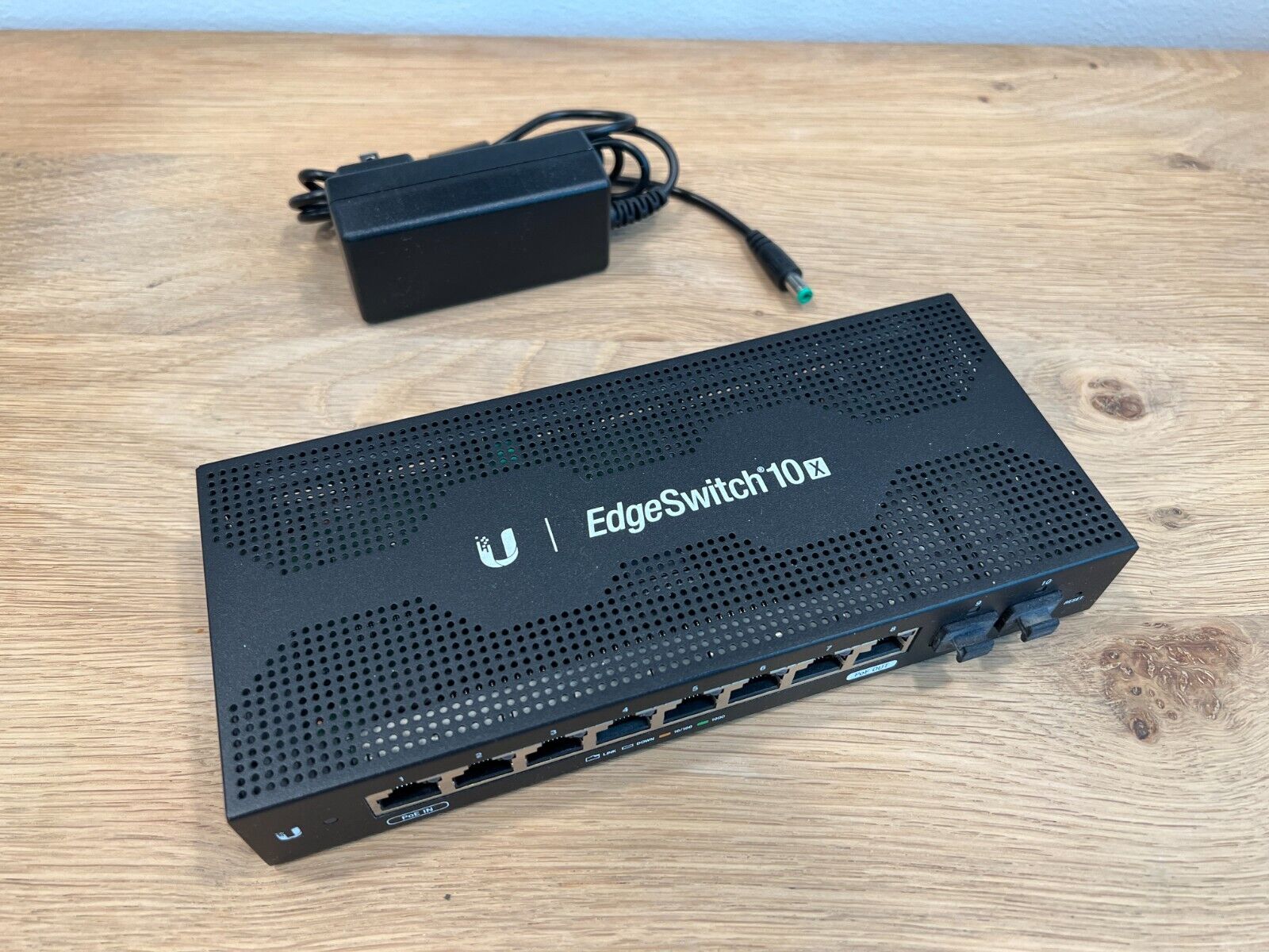 Ubiquiti Networks EdgeSwitch 10X Gigabit Ethernet Switch ES-10X