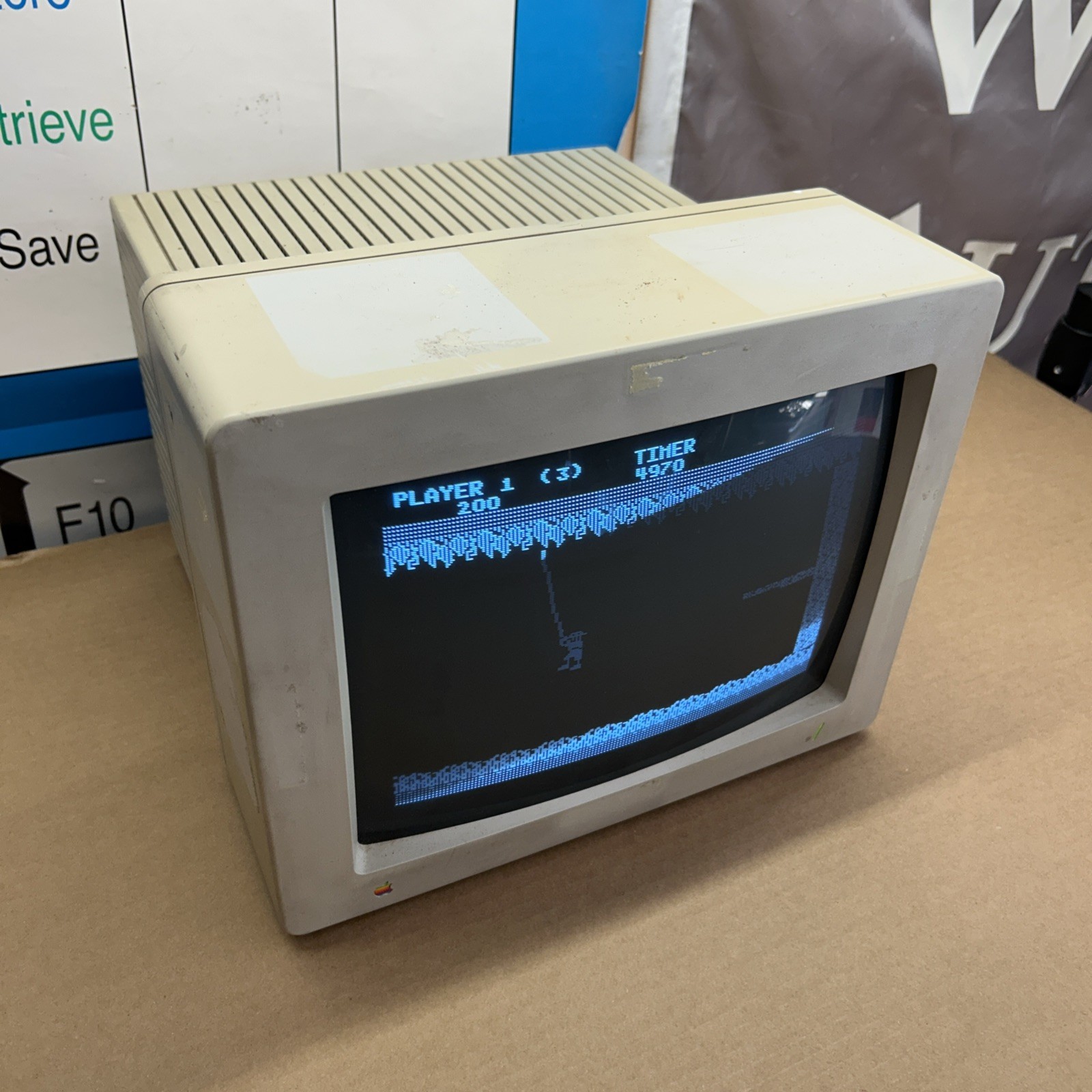 Vintage 1986 Apple A2M6016 12" CRT White Monochrome Monitor - Tested