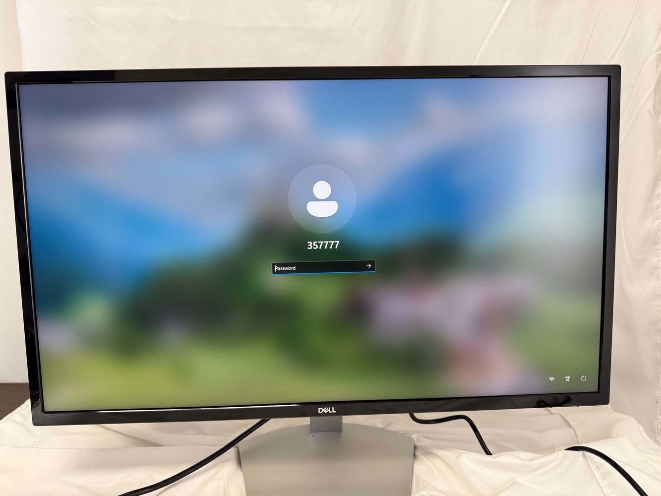 Dell S Series Led-Lit Monitor 32in Black S3219DC QHD 2560x1440 60Hz SPBJB 372048