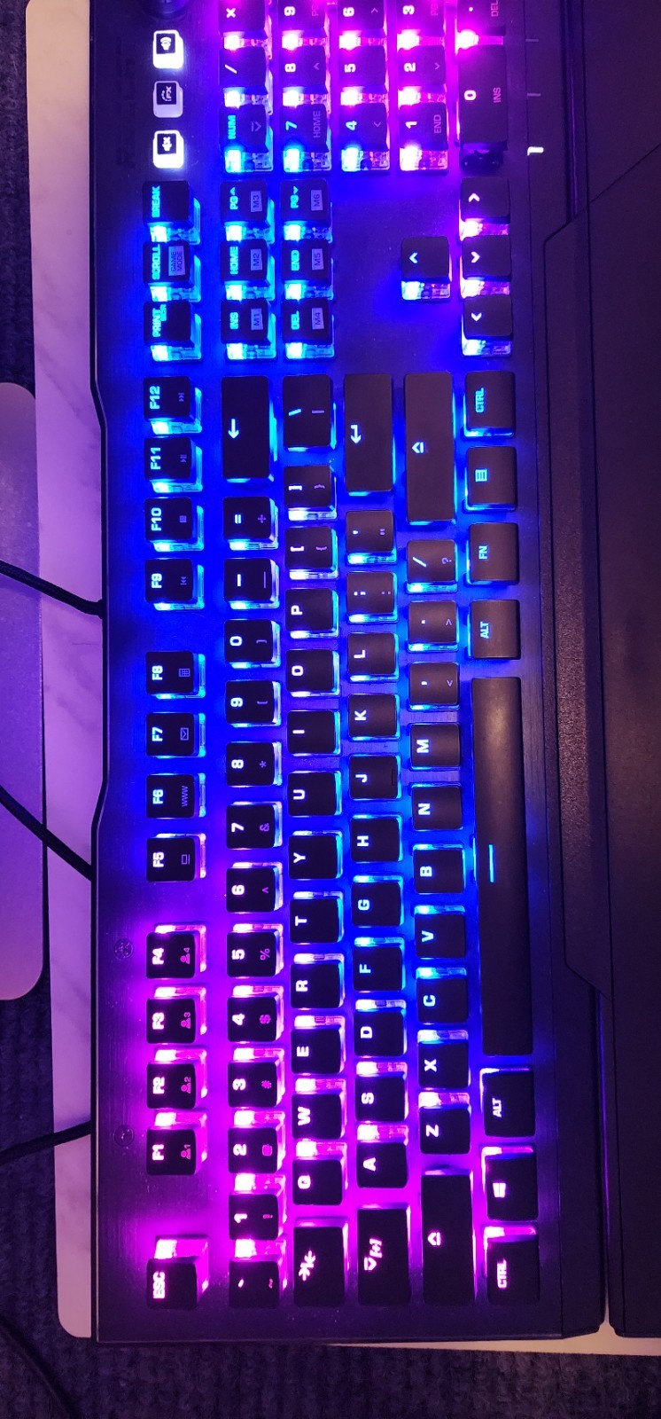 ROCCAT Vulcan 121 AIMO RGB Mechanical Gaming Keyboard. 