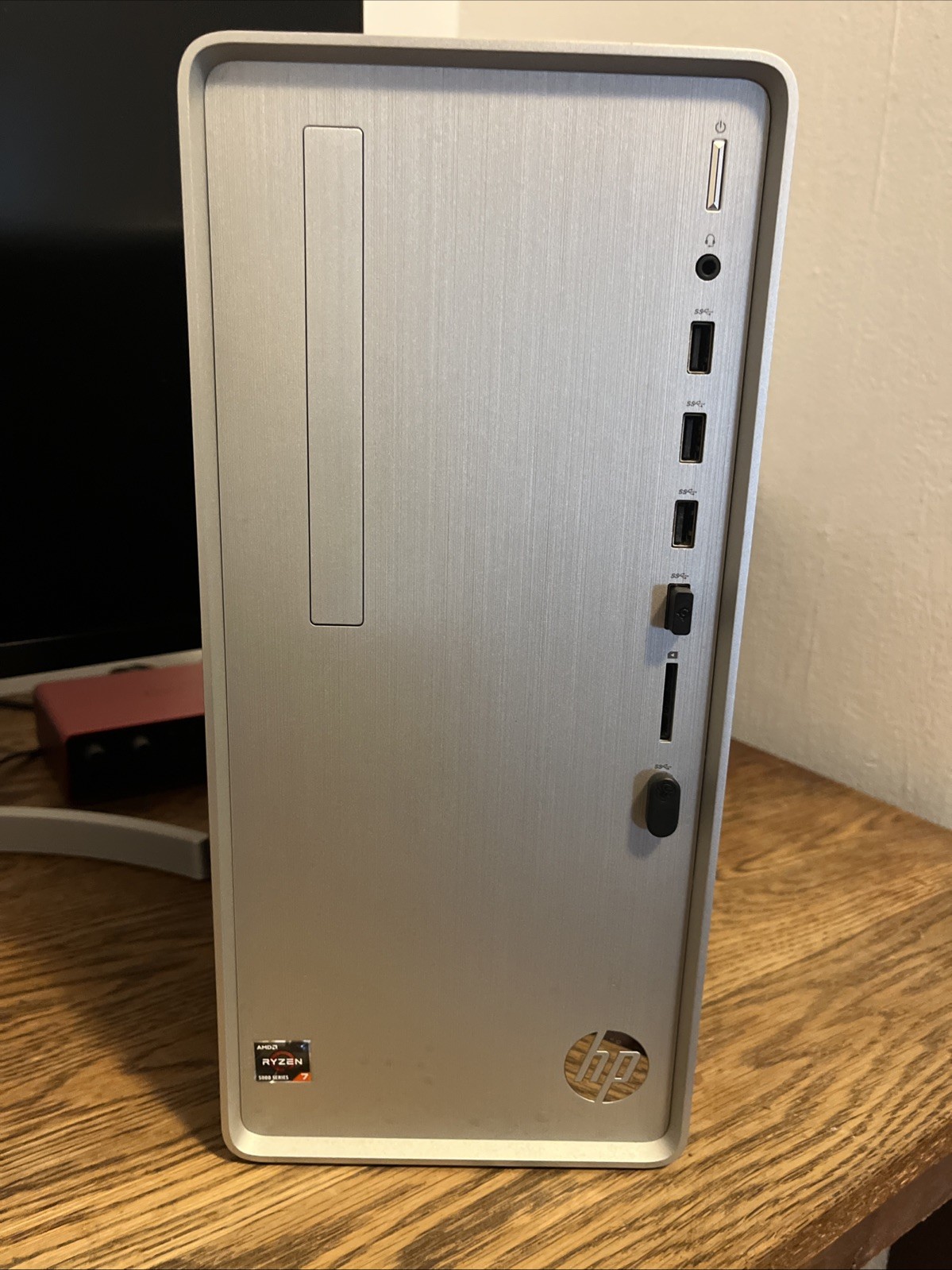 HP Pavilion TP01-2234 Ryzen 7 5700G 16GB 1TB SSD Windows 11 Desktop Silver/Black