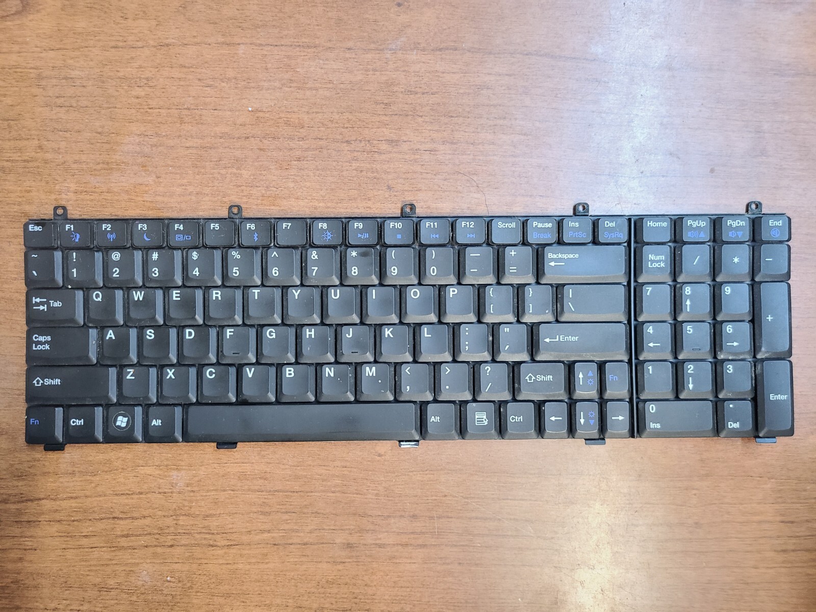 ORIGINAL GATEWAY MG1 P-6822 P-SERIES 17.3" LAPTOP KEYBOARD TRIM 90.4V607.S01