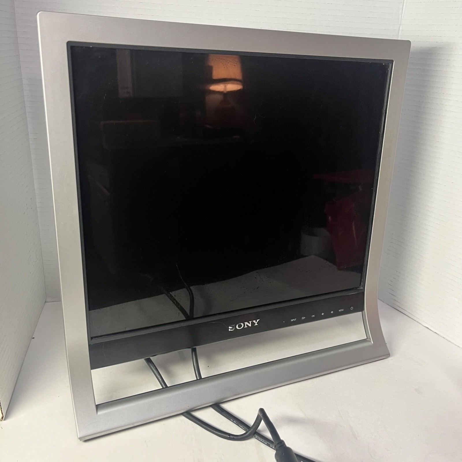Sony SDM-HS75P Monitor 17" TFT LCD Color Computer Display