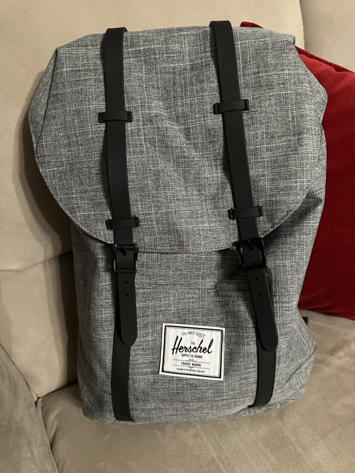 NWT Herschel Retreat Backpack Grey Raven Crosshatch Padded Soft Laptop Pocket
