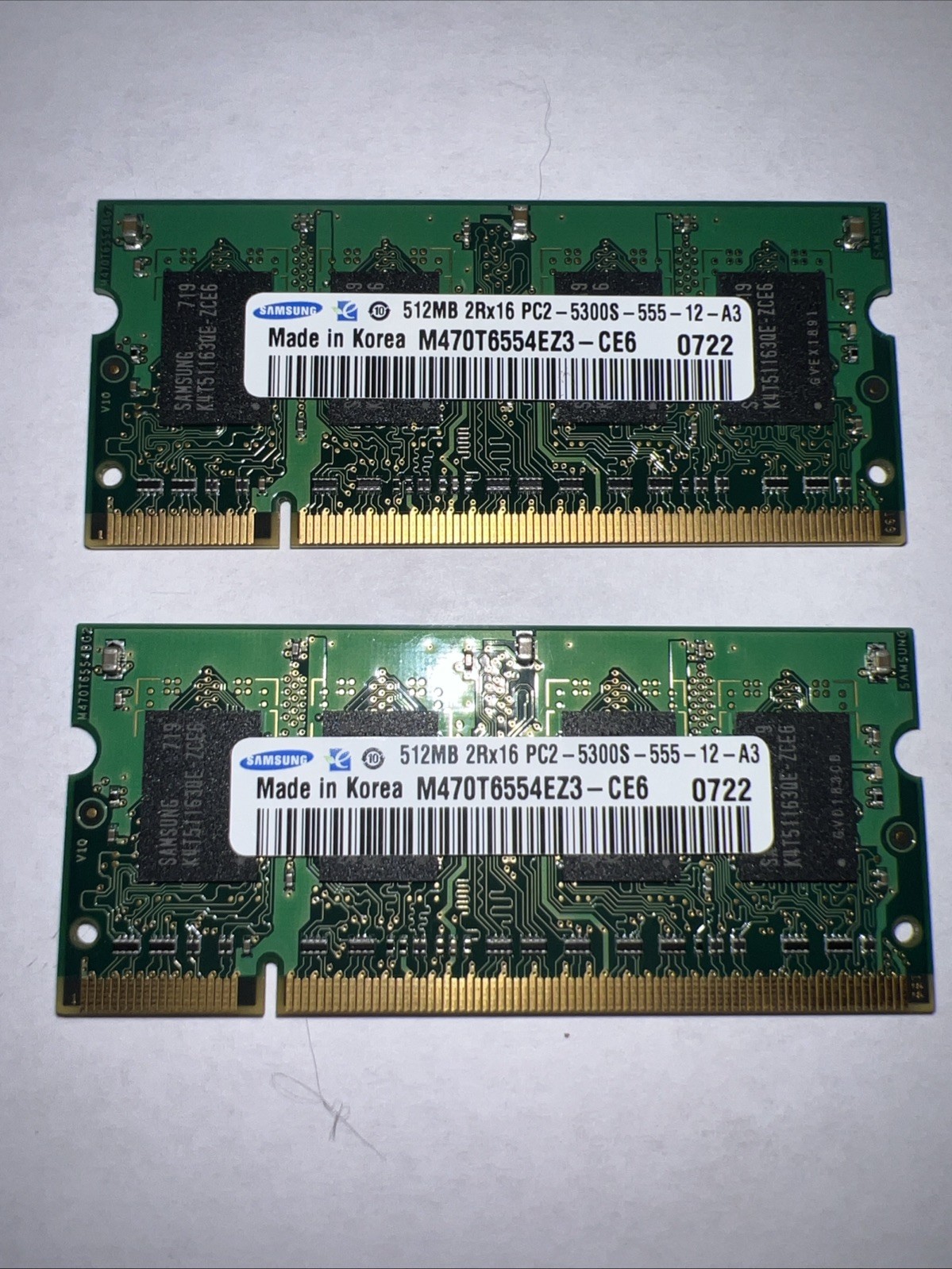 Samsung 2x512 MB DDR2 SODIMM 2Rx16 RAM PC2-5300S-555-12-A3 Untested