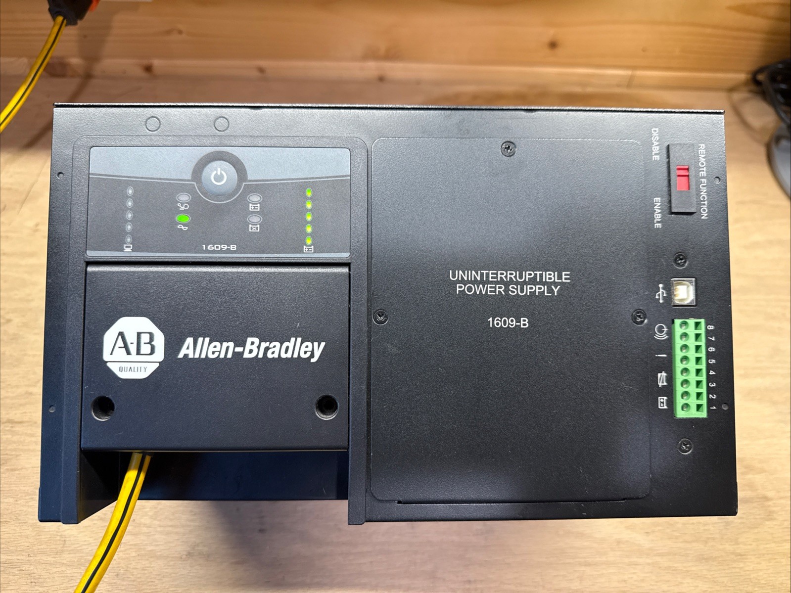 Allen Bradley 1609-B 1000N 600W Uninterruptible Power Supply. New Batteries