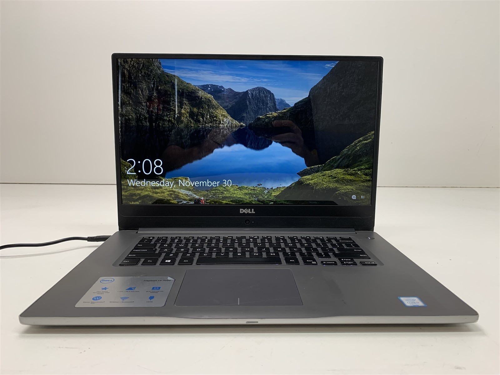 Dell Inspiron 15 7560 15.6in i7-7500 2.70GHz 8GB RAM 256GB SSD 