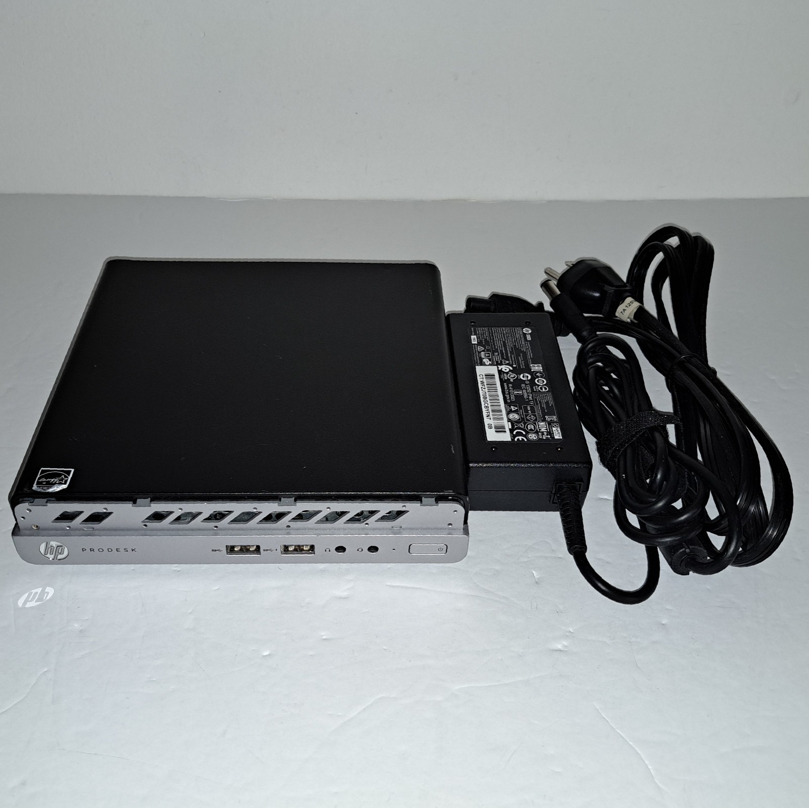 HP ProDesk 405 G4 Desktop Mini PC with AMD Ryzen 5 PRO 2400GE 4GB RAM 128GB SSD