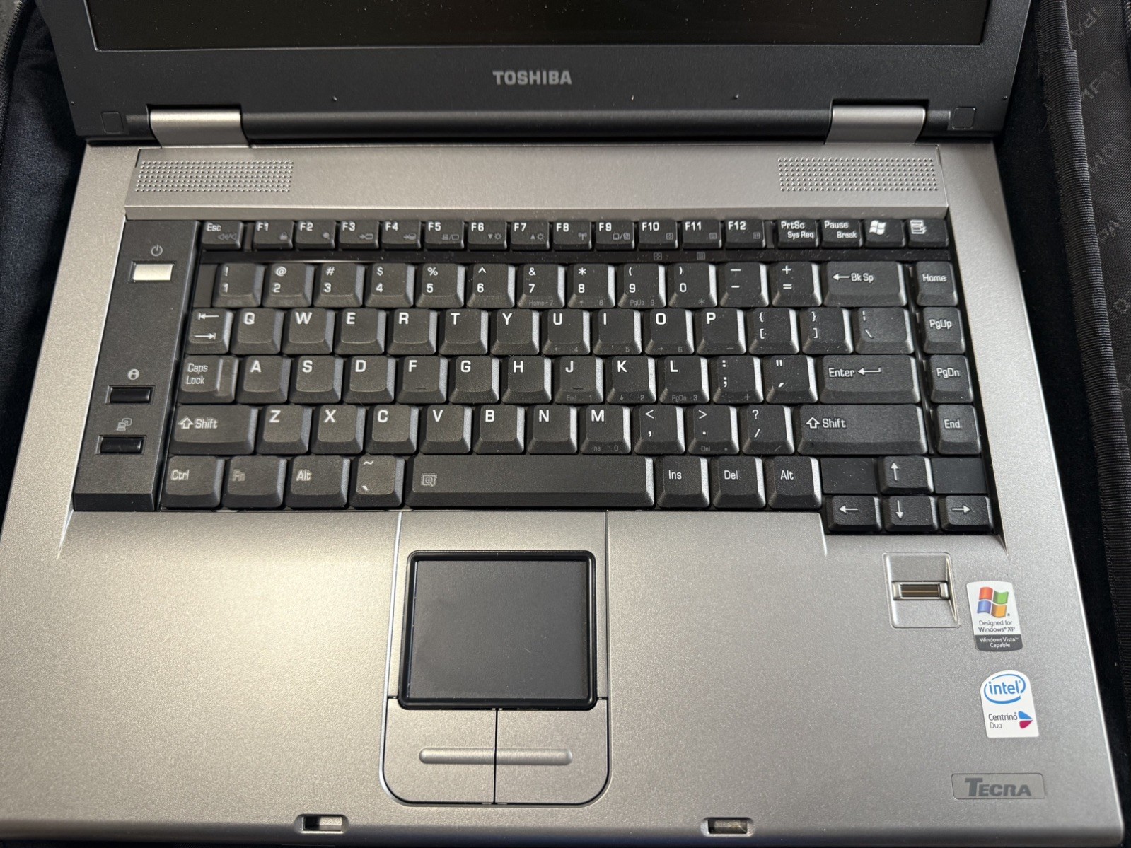 Vintage Toshiba Tecra A8 Laptop Windows XP Excellent Condition Original Charger 