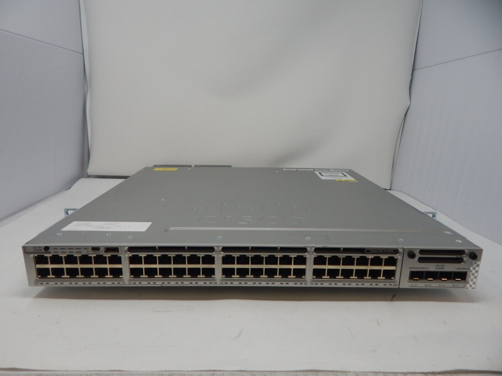 Cisco Catalyst 3850 48 Port Networking Switch WS-C3850-48U-L w/ Network Module