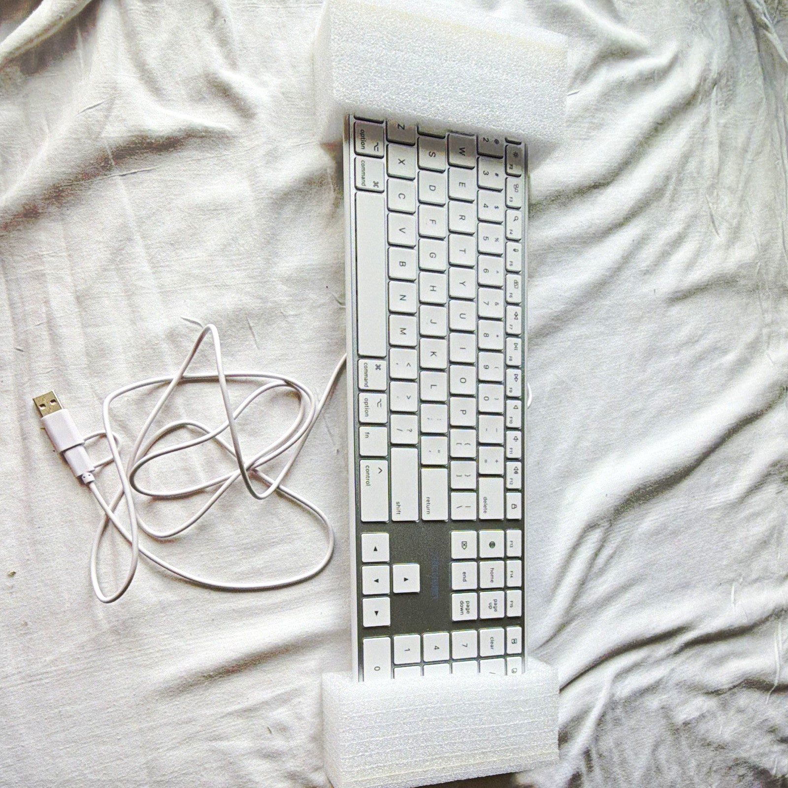 TECKNET Slim Wired USB Keyboard White/Silver English QWERTY Standard Layout