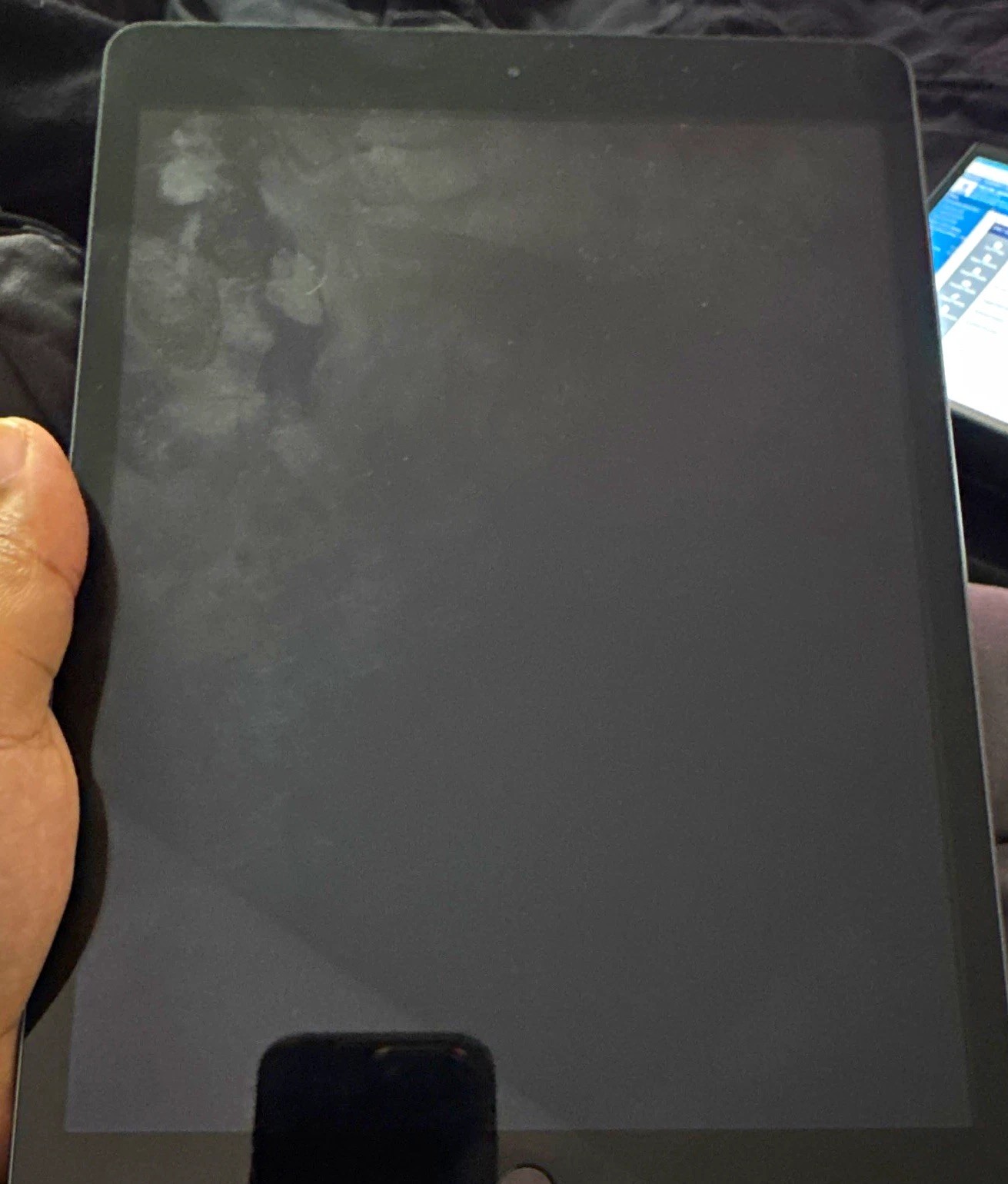 Apple iPad 10.5 in Wi‑Fi Tablet, Gray, 500 MB Storage (Used) Just don’t want