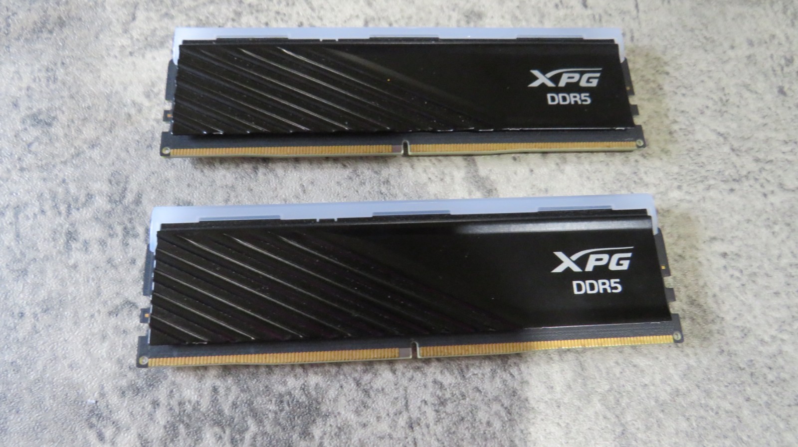 XPG LANCER 32GB (2 x 16GB) DDR5-5200 UDIMM Memory AX5U5200C4216G-BLABRBK