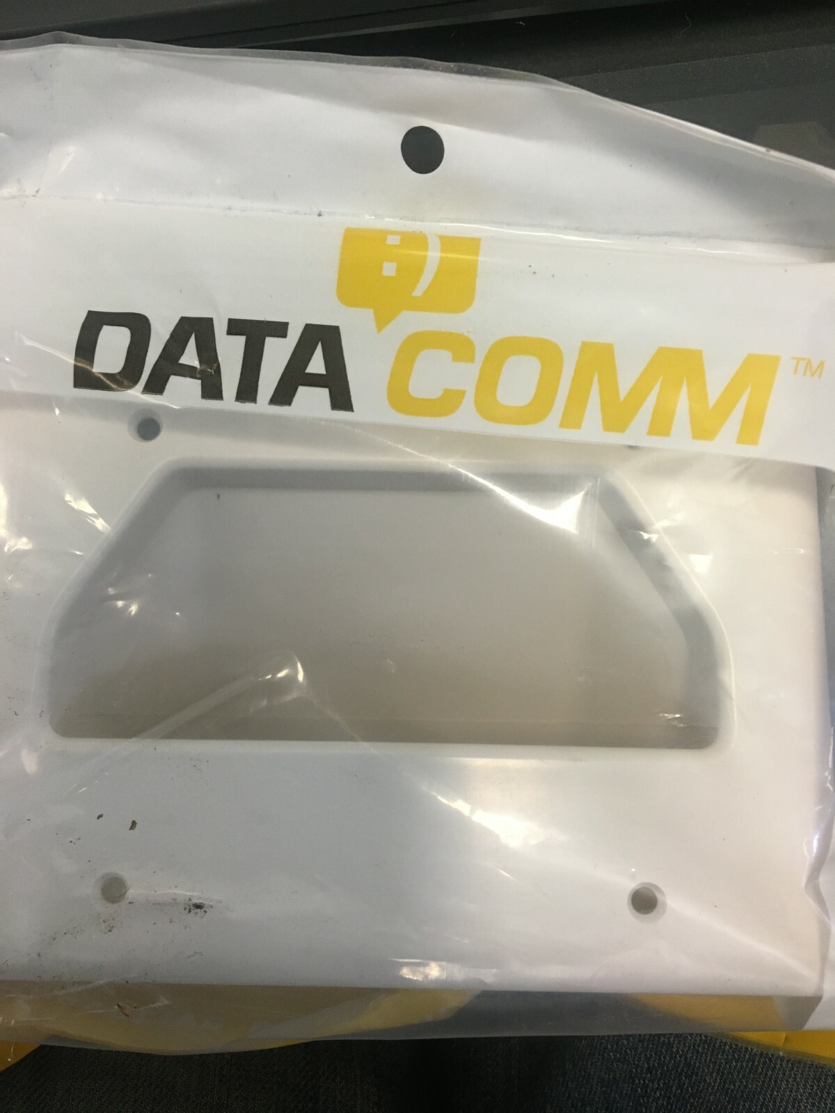 Datacomm Electronics 45-0003-WH 3 gang Recessed Low Voltage Cable Plate white 