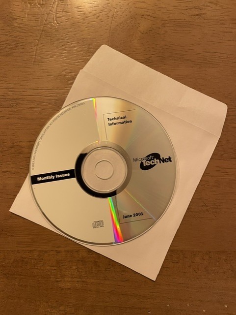 Microsoft TechNet Technical Information Monthly Issue June 2001 CD