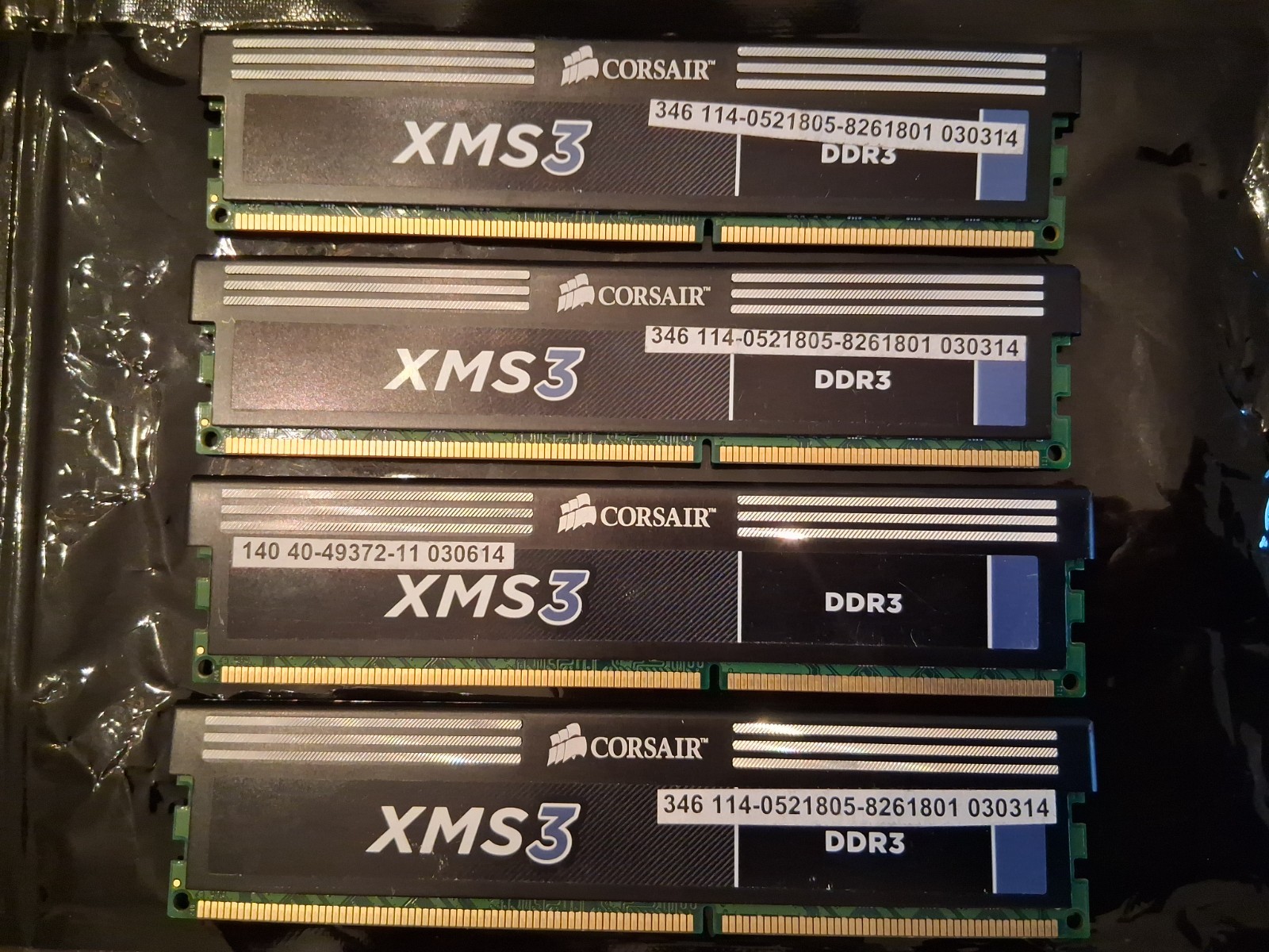 32GB TOTAL (4 MODULES 8GB EACH) DDR3 PC3-10666 1333MHz RAM CMX64GX3M8A1333C9