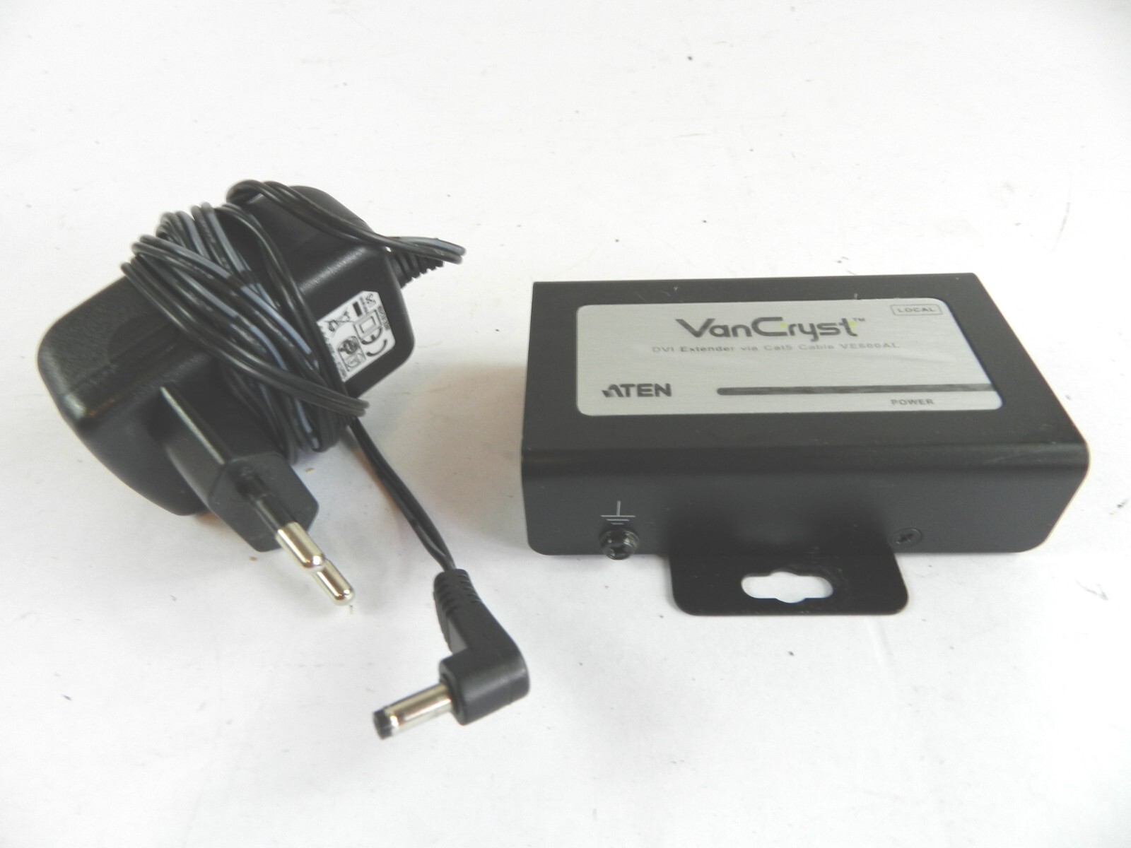 ATEN Van Cryst DVI Extender via CAT 5 w Audio VE600AL DVID w/ AC Adapter B241